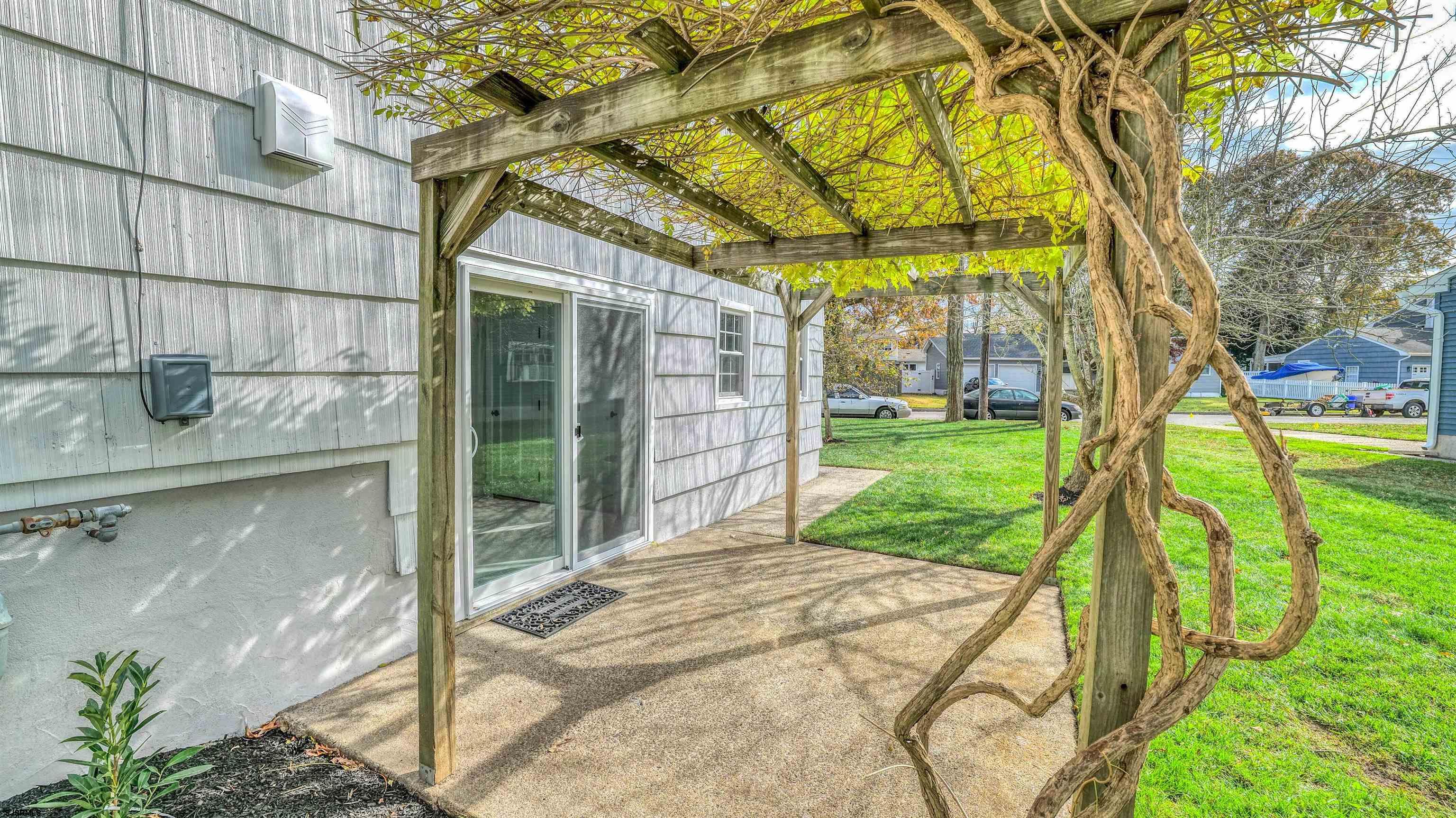 301 Bliss Avenue - Picture 3