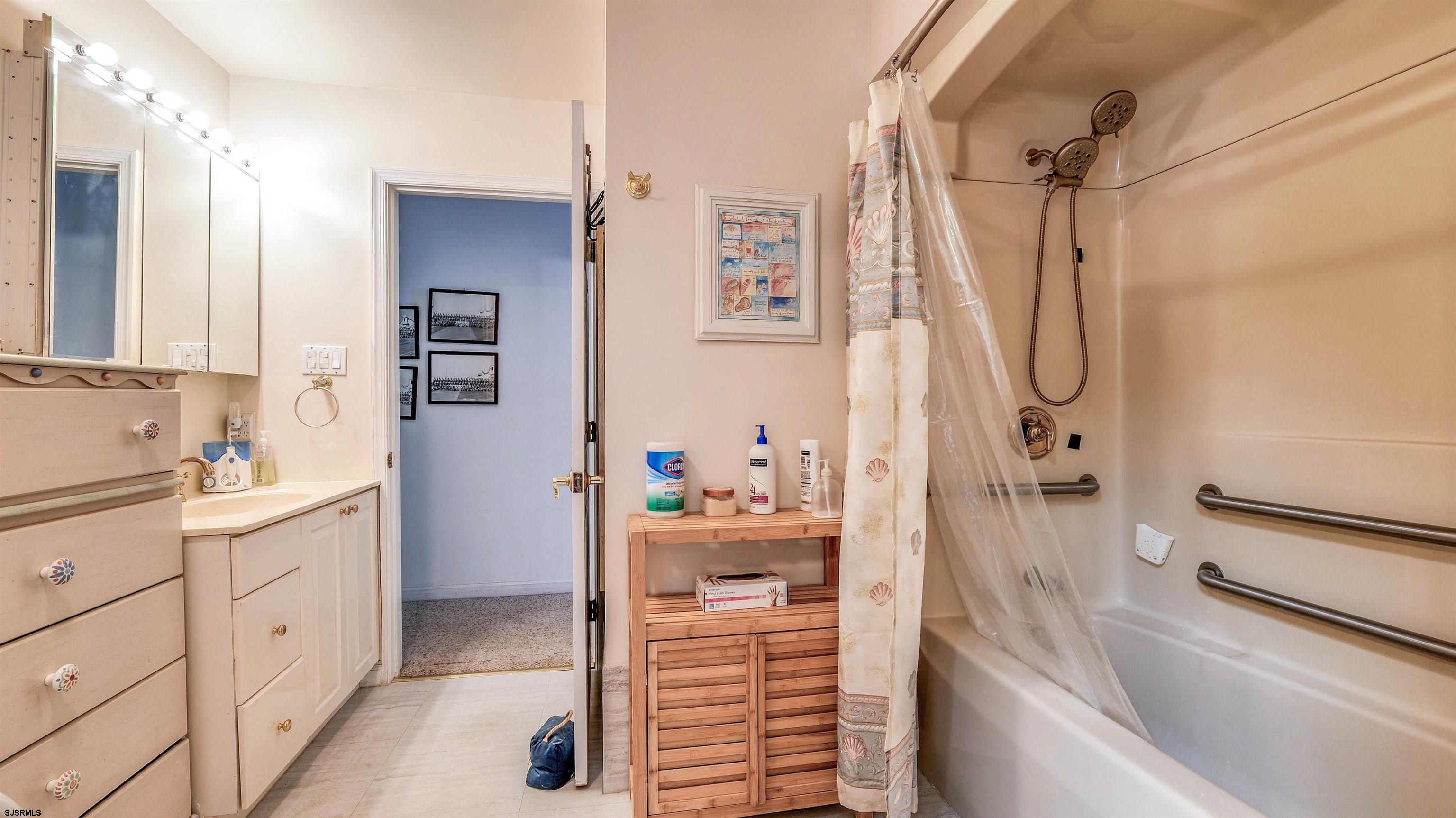 118 E Wilmont Avenue