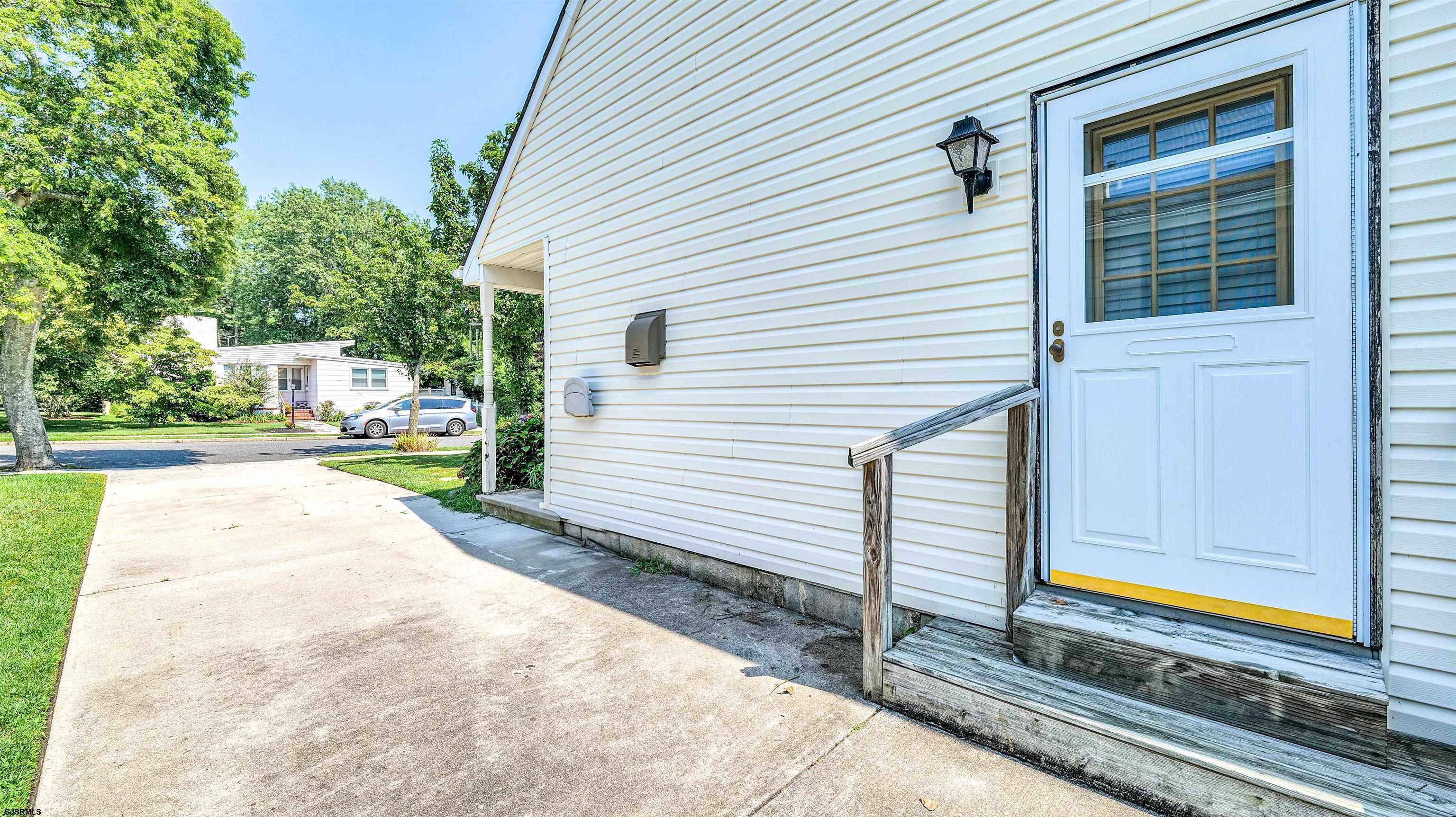 118 E Wilmont Avenue