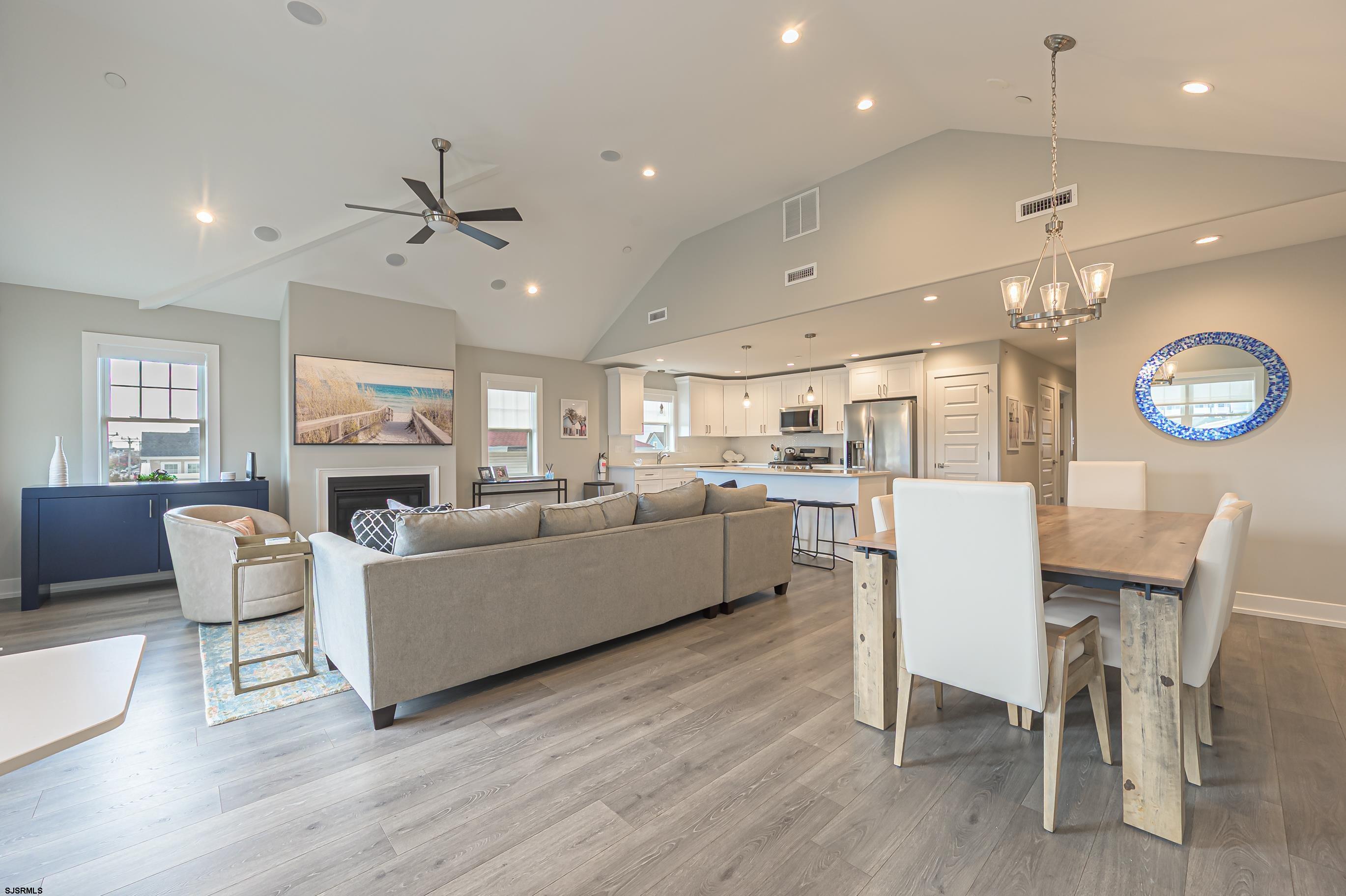 1004 Asbury Unit C Avenue - Picture 2