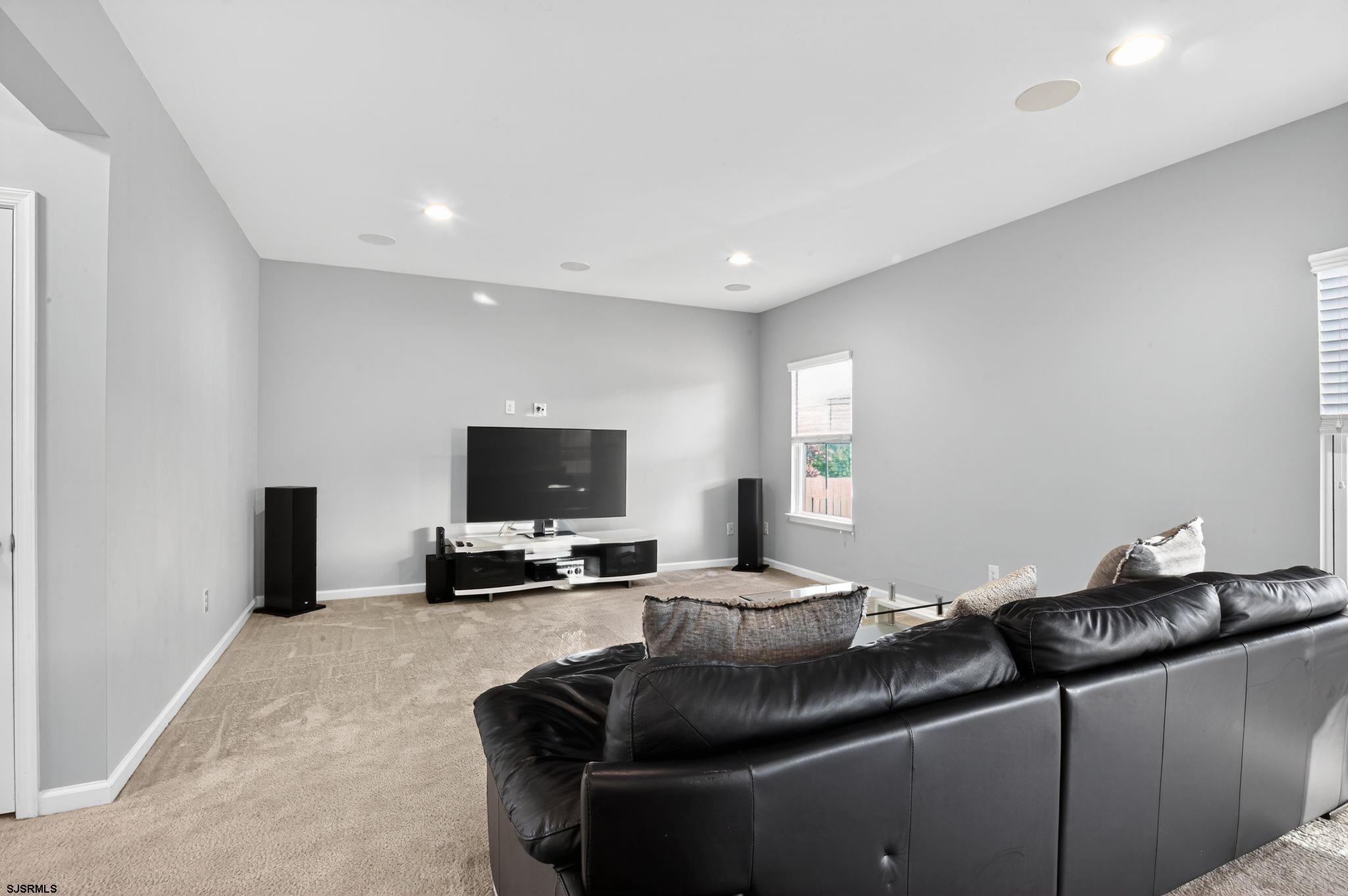 206 Surf Road - Picture 1