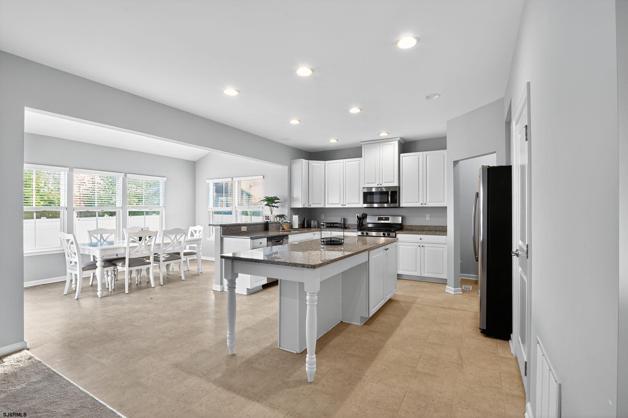 206 Surf Road - Picture 4