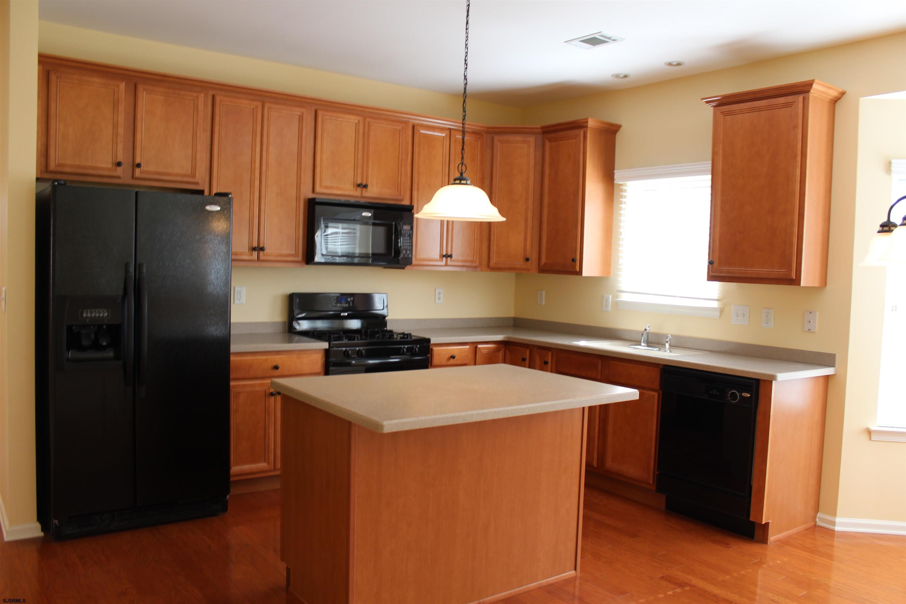 39 POPPY Road - Picture 3