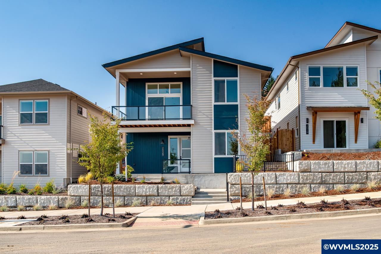 2029 NW Century Dr