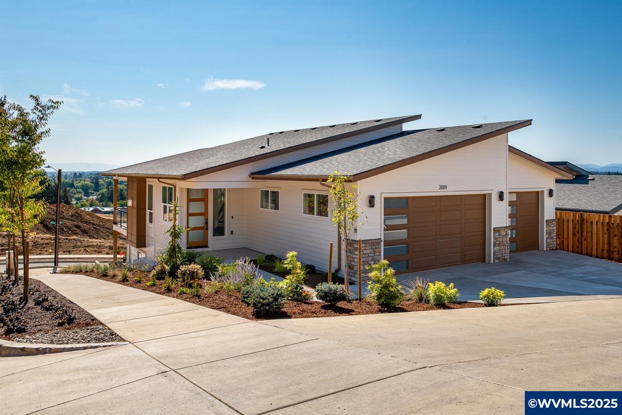 2019 NW Century Av
