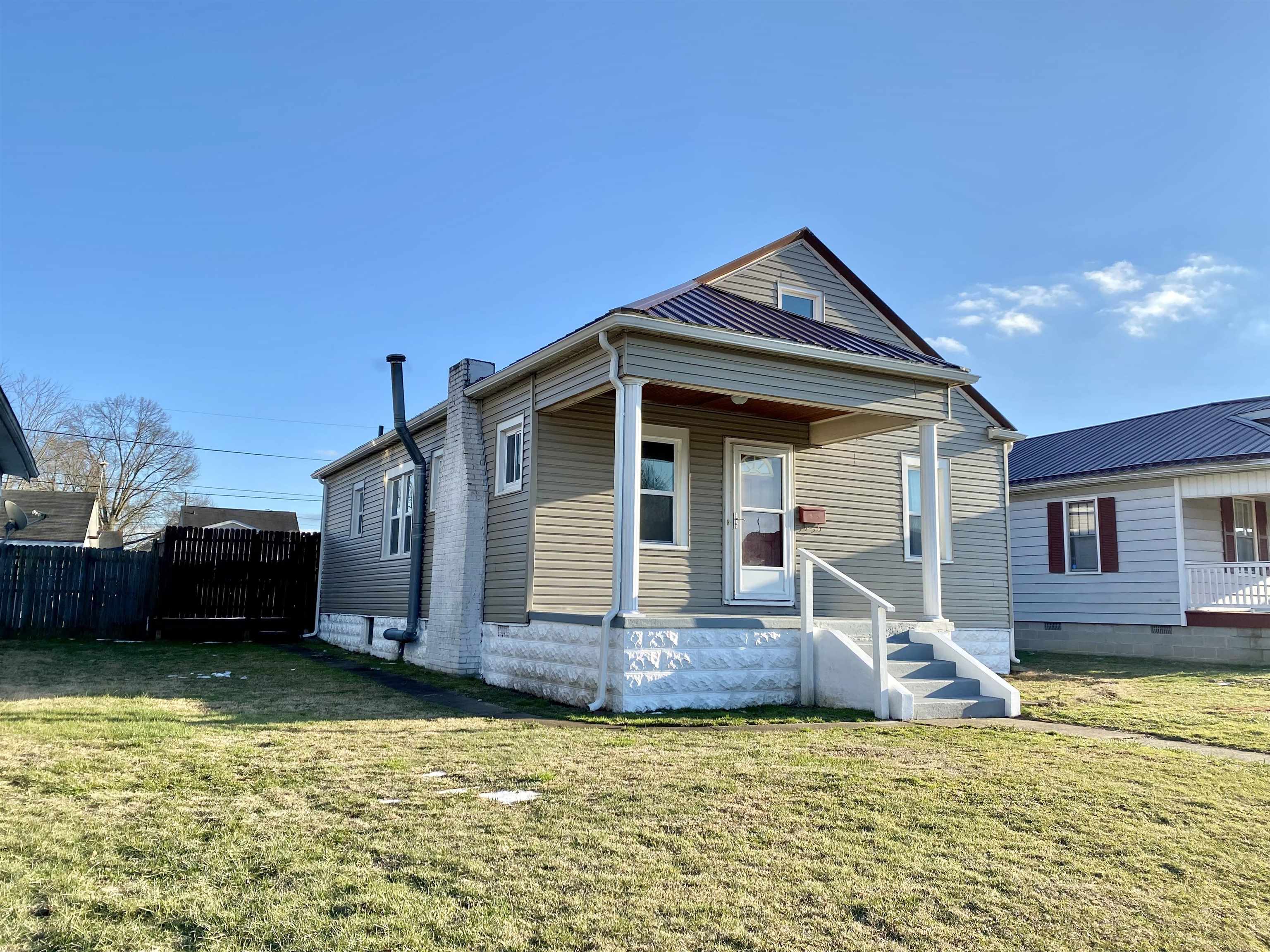 2604 Roosevelt Avenue