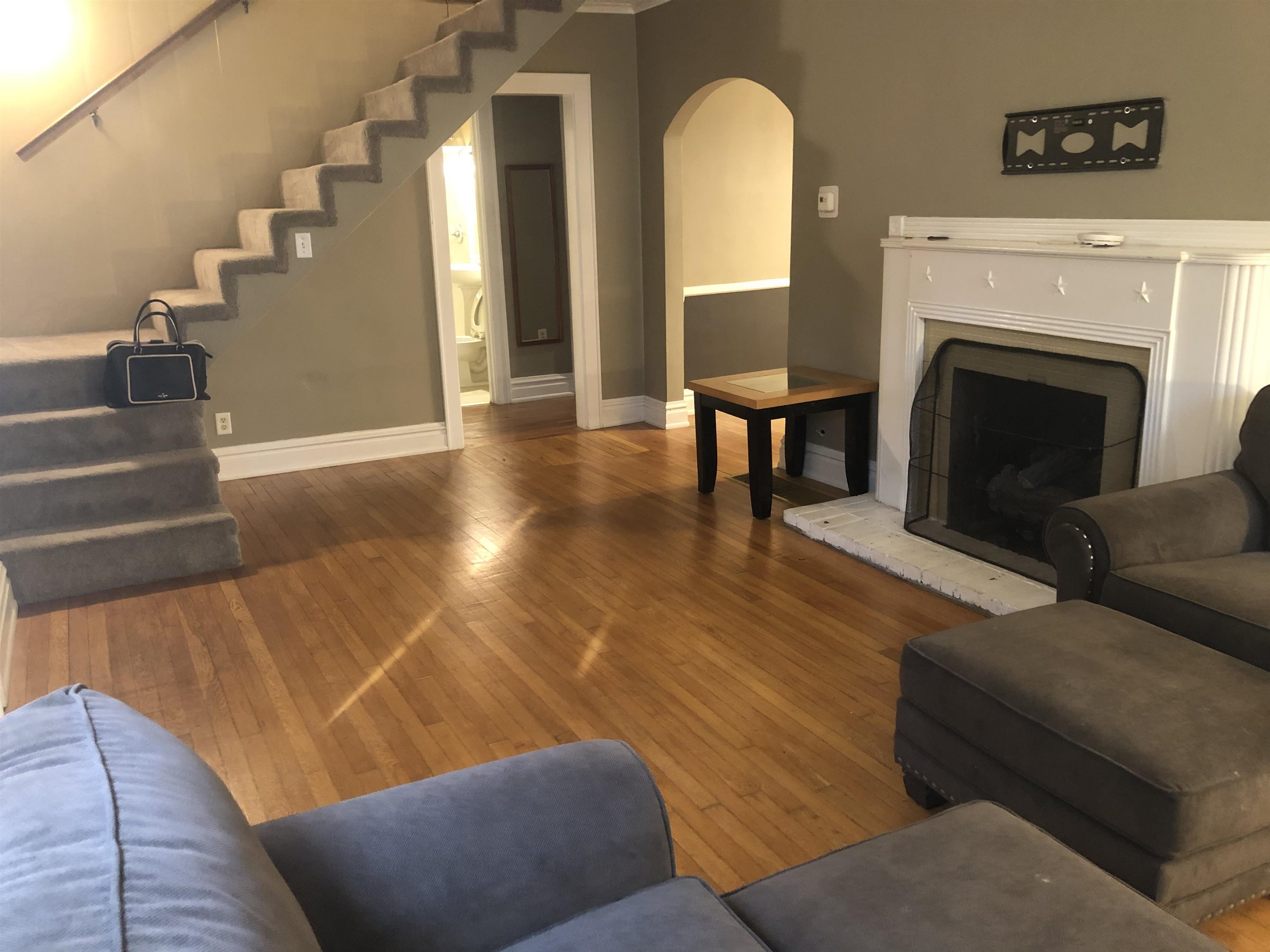 2315 Woodland Avenue
