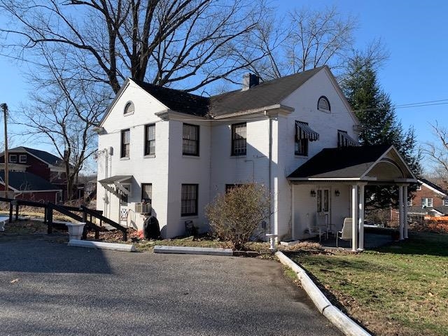 2525 Forest Avenue