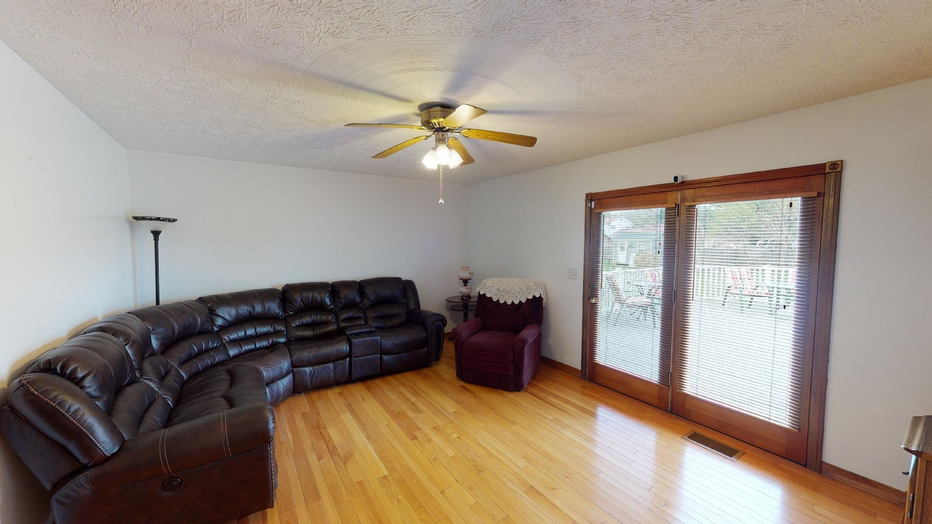 1128 E Midland Trail
