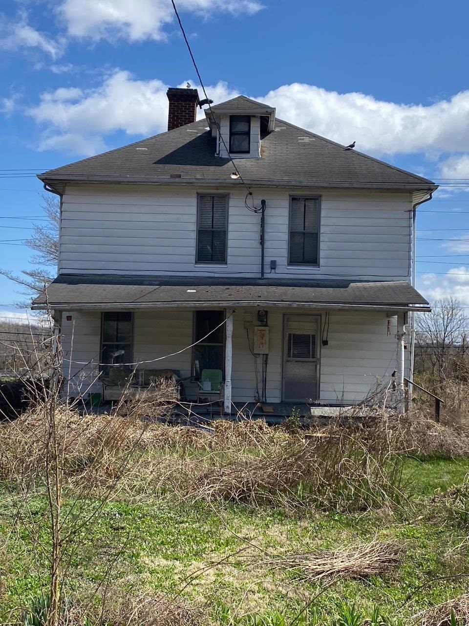 992 Center Street