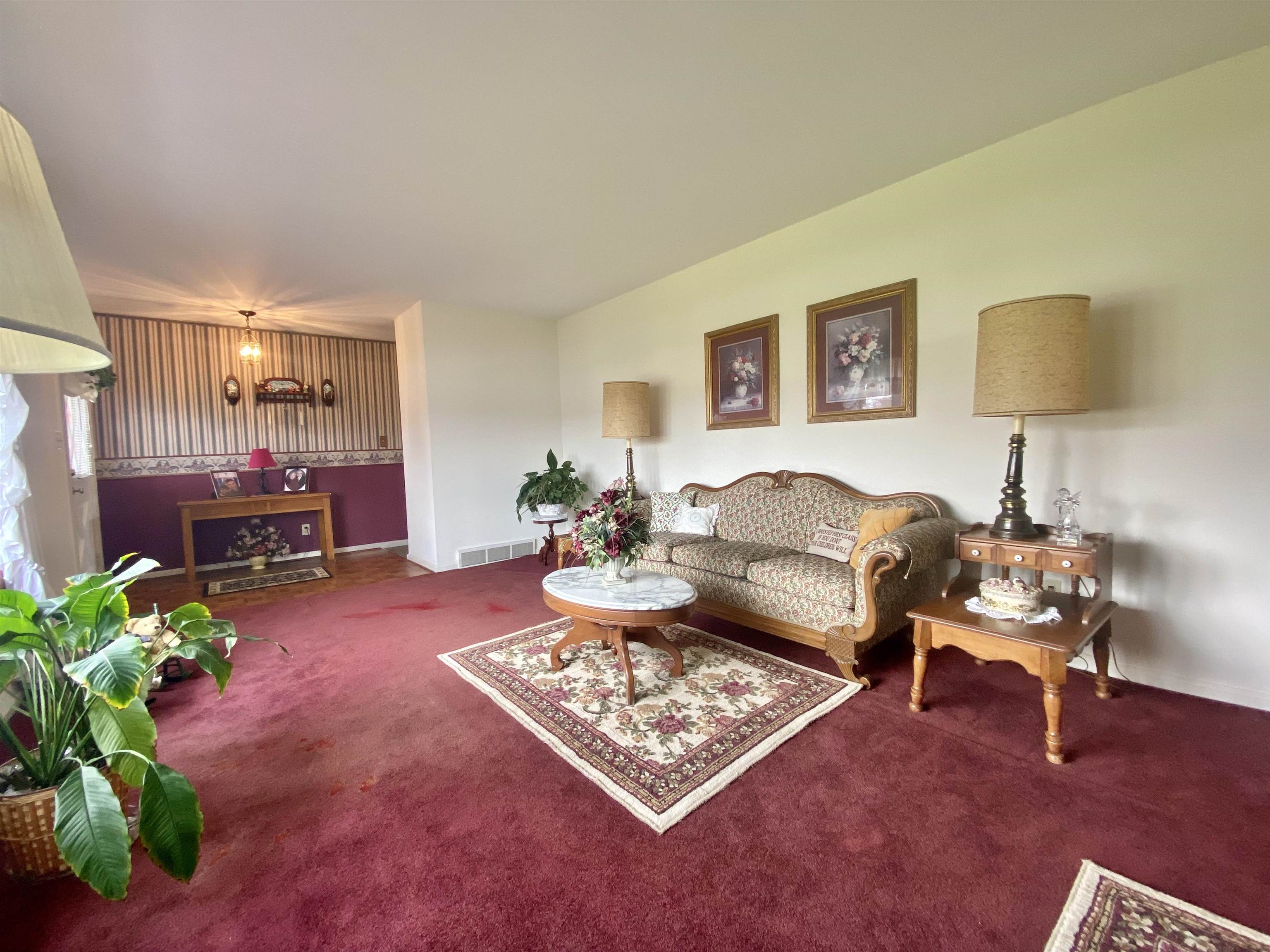 1027 Regis Street