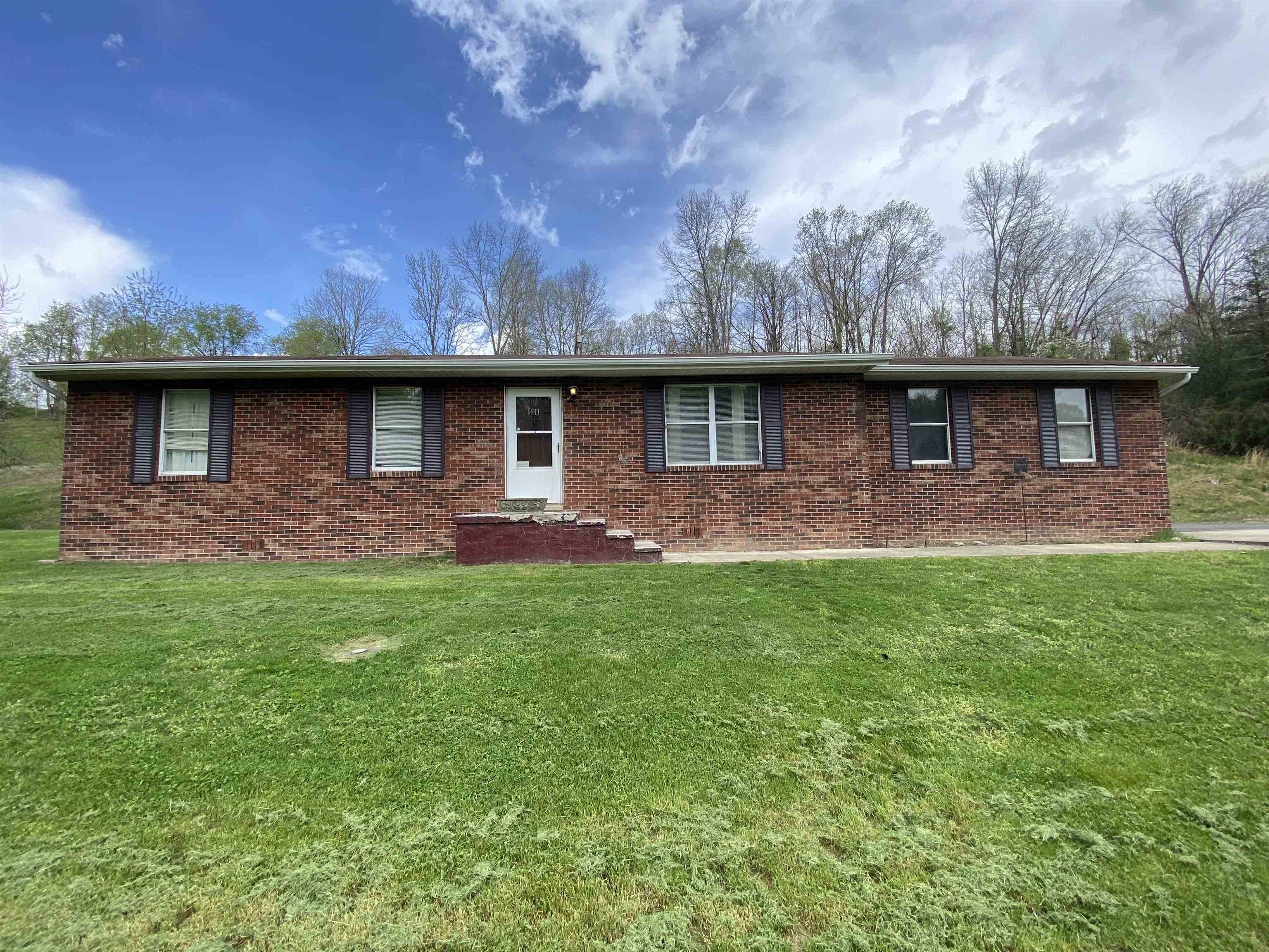 6911 Hall Ridge Road