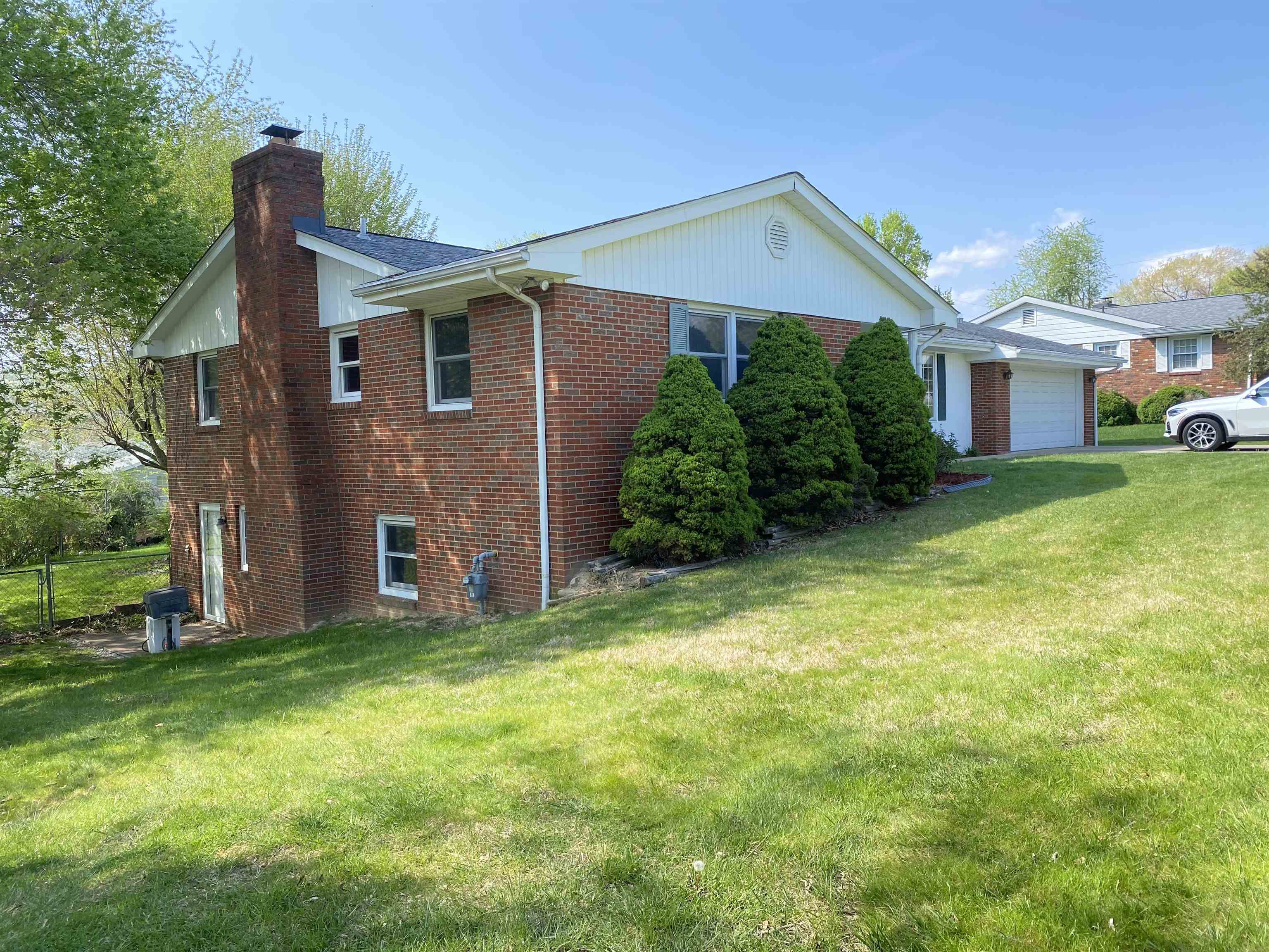 2082 Belhaven Drive