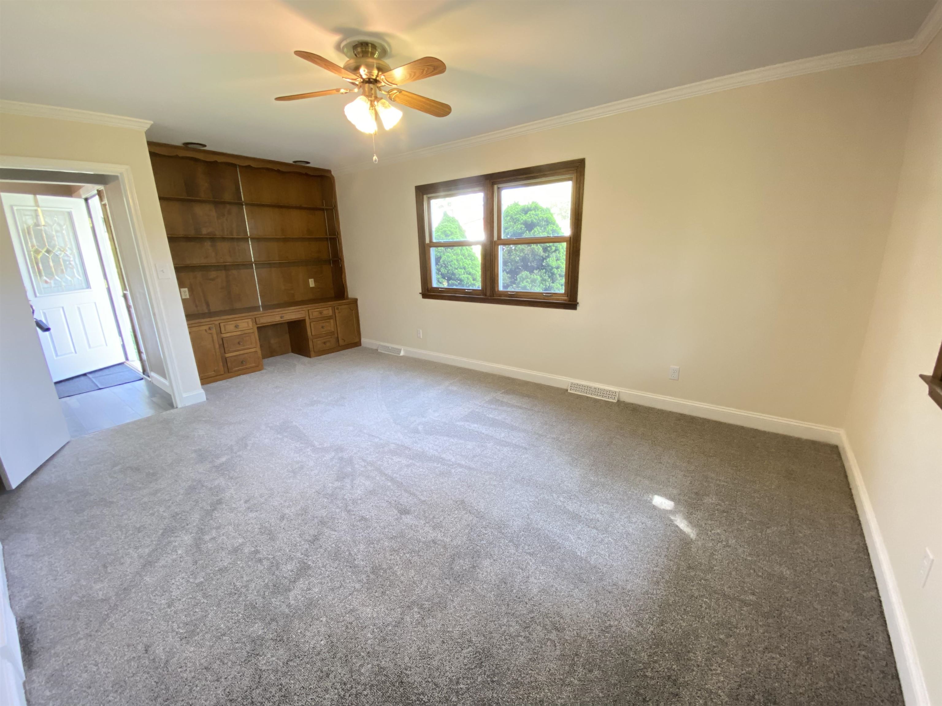 2082 Belhaven Drive