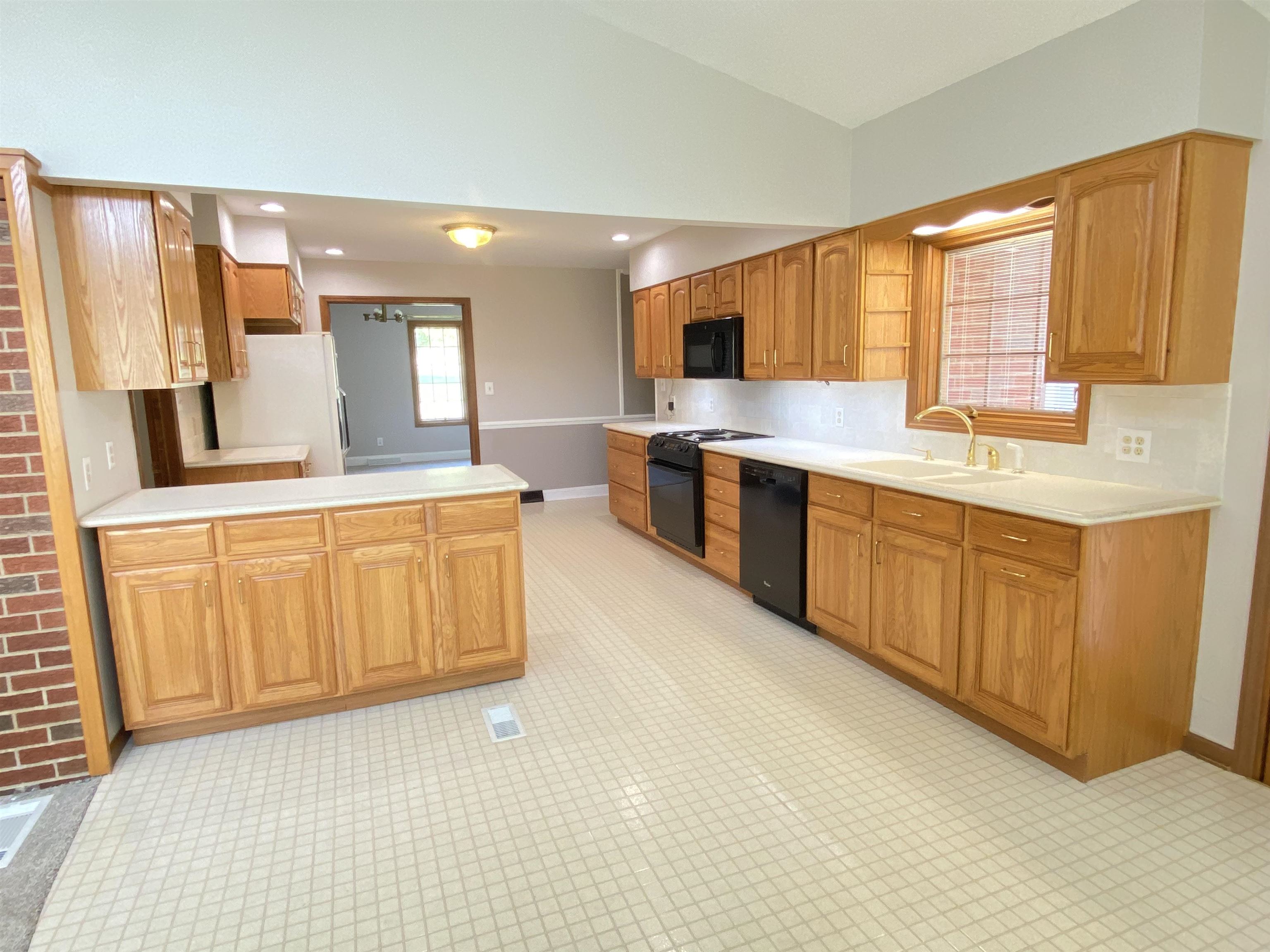 2082 Belhaven Drive