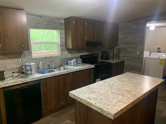 204 Lark Spur