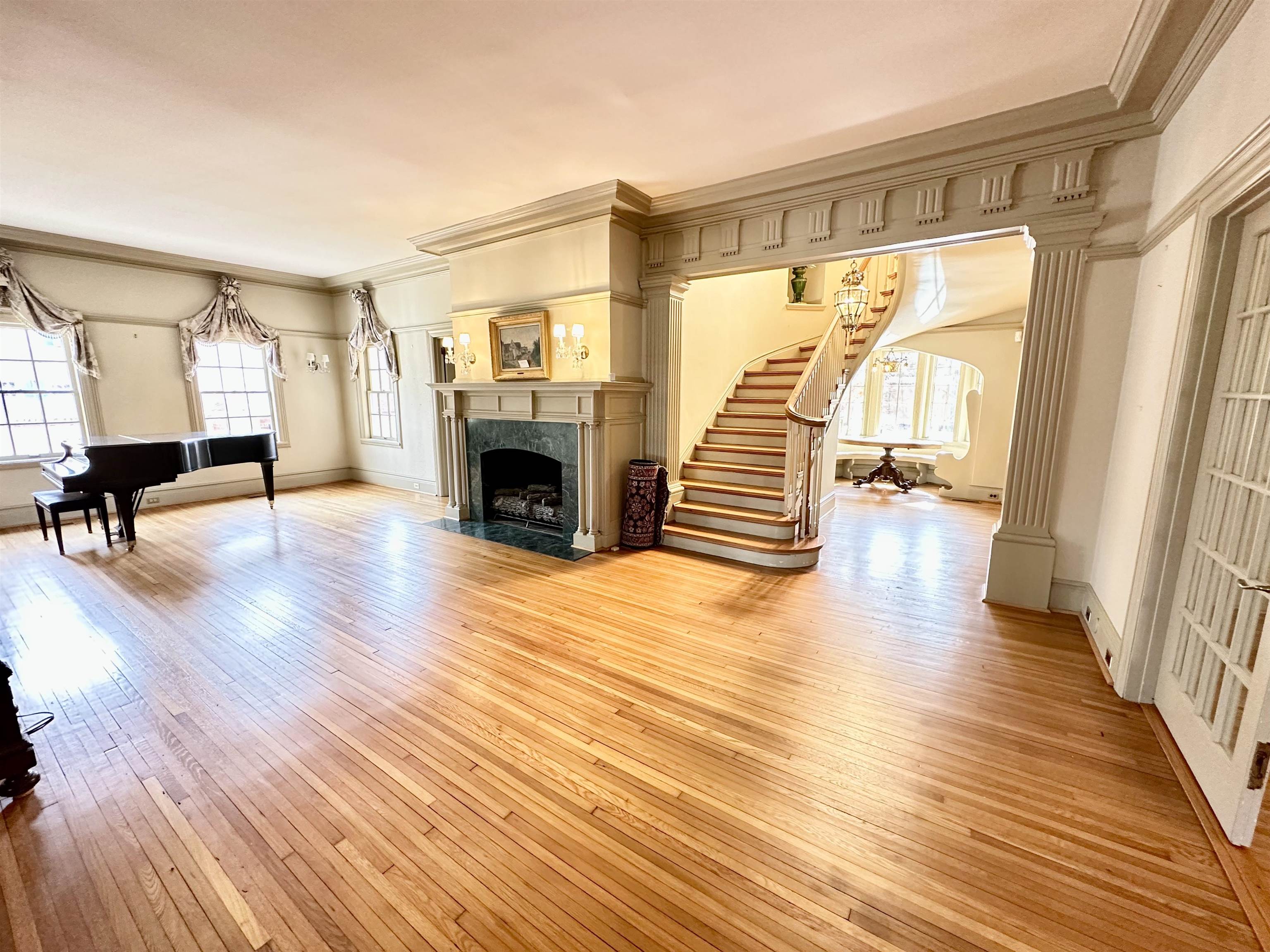 2008 Lexington Avenue