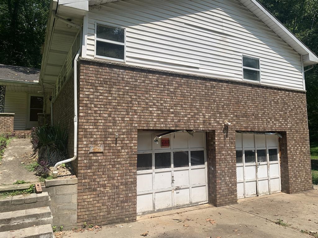 801 Arnett Drive