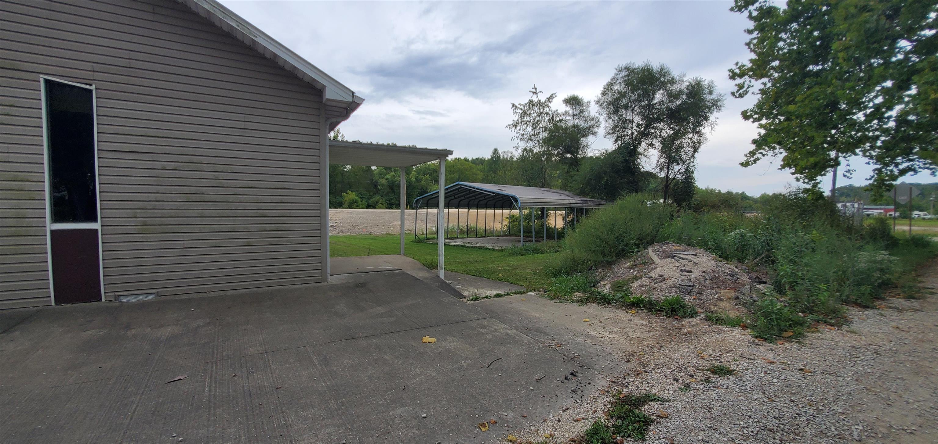 906 Midland Trail