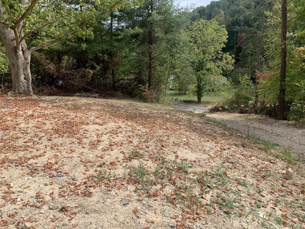 1621 S State Highway 207