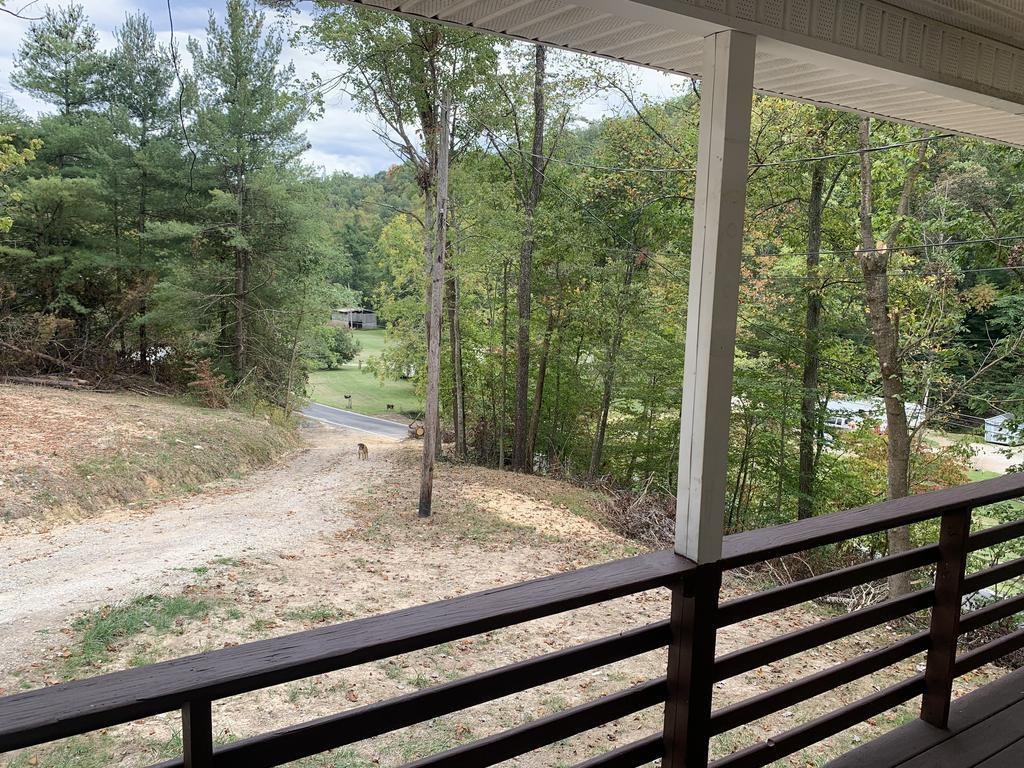 1621 S State Highway 207