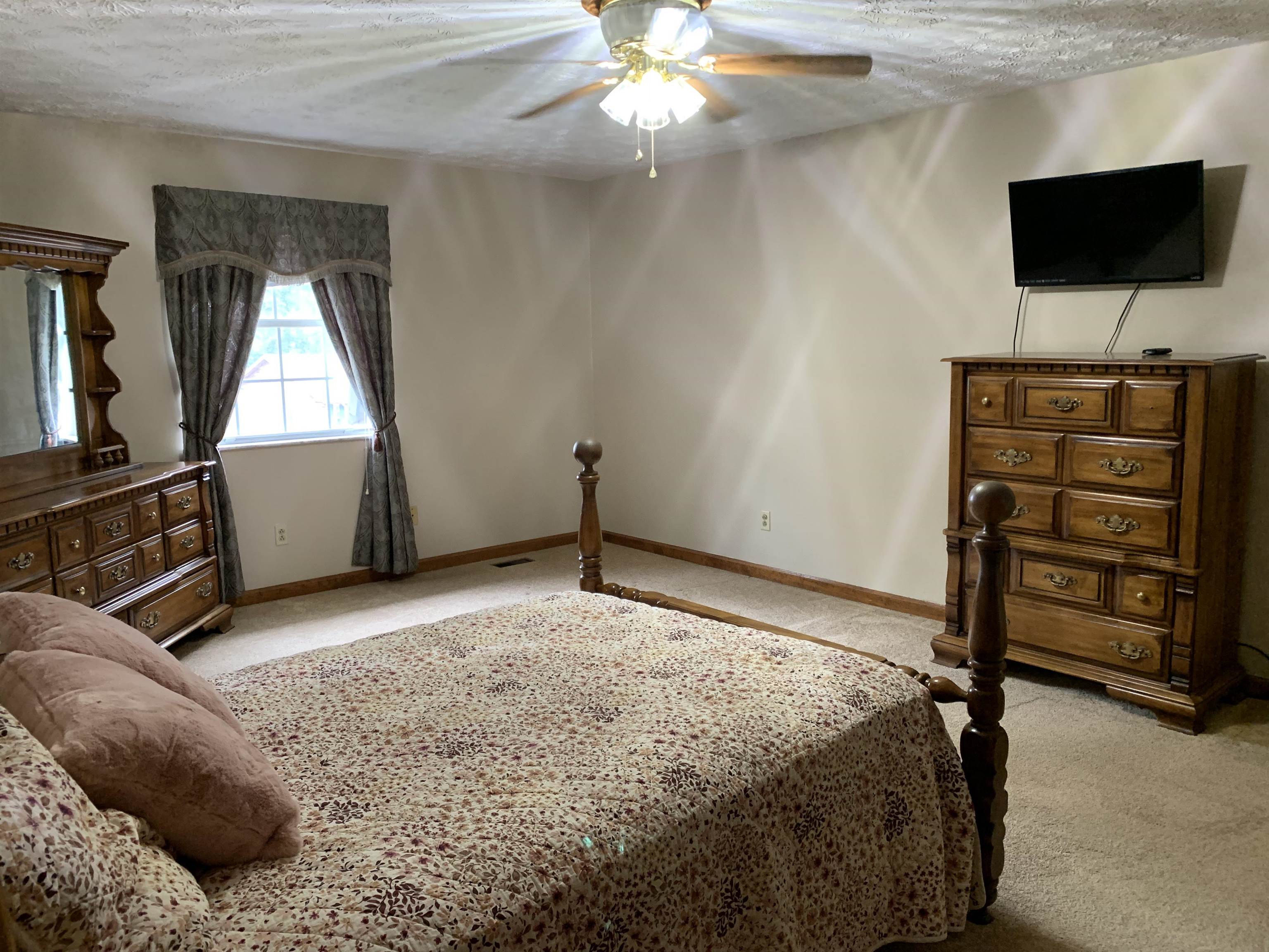 1042 Brentwood Drive