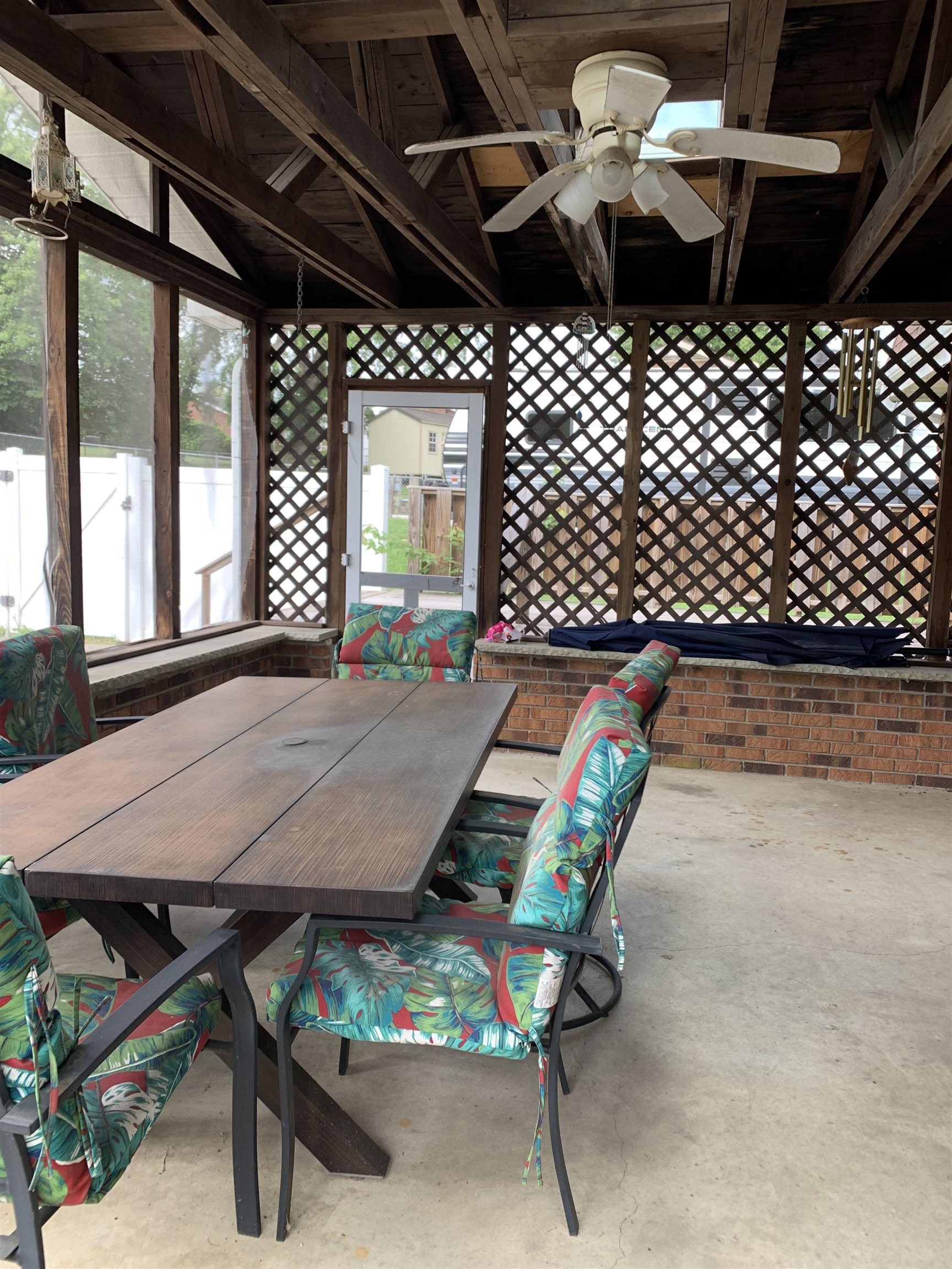 1042 Brentwood Drive