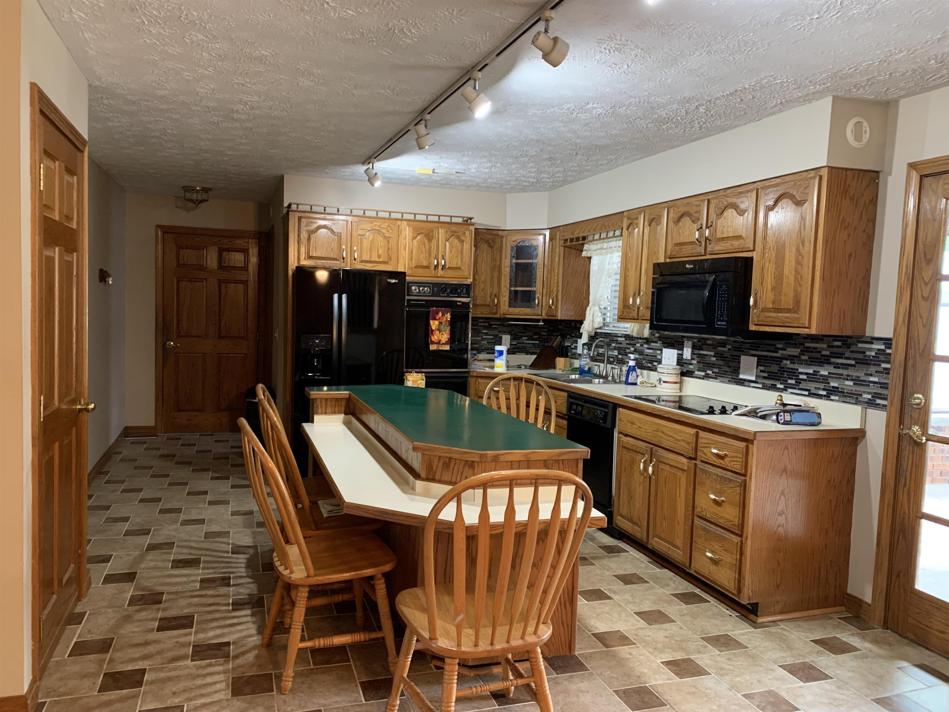 1042 Brentwood Drive