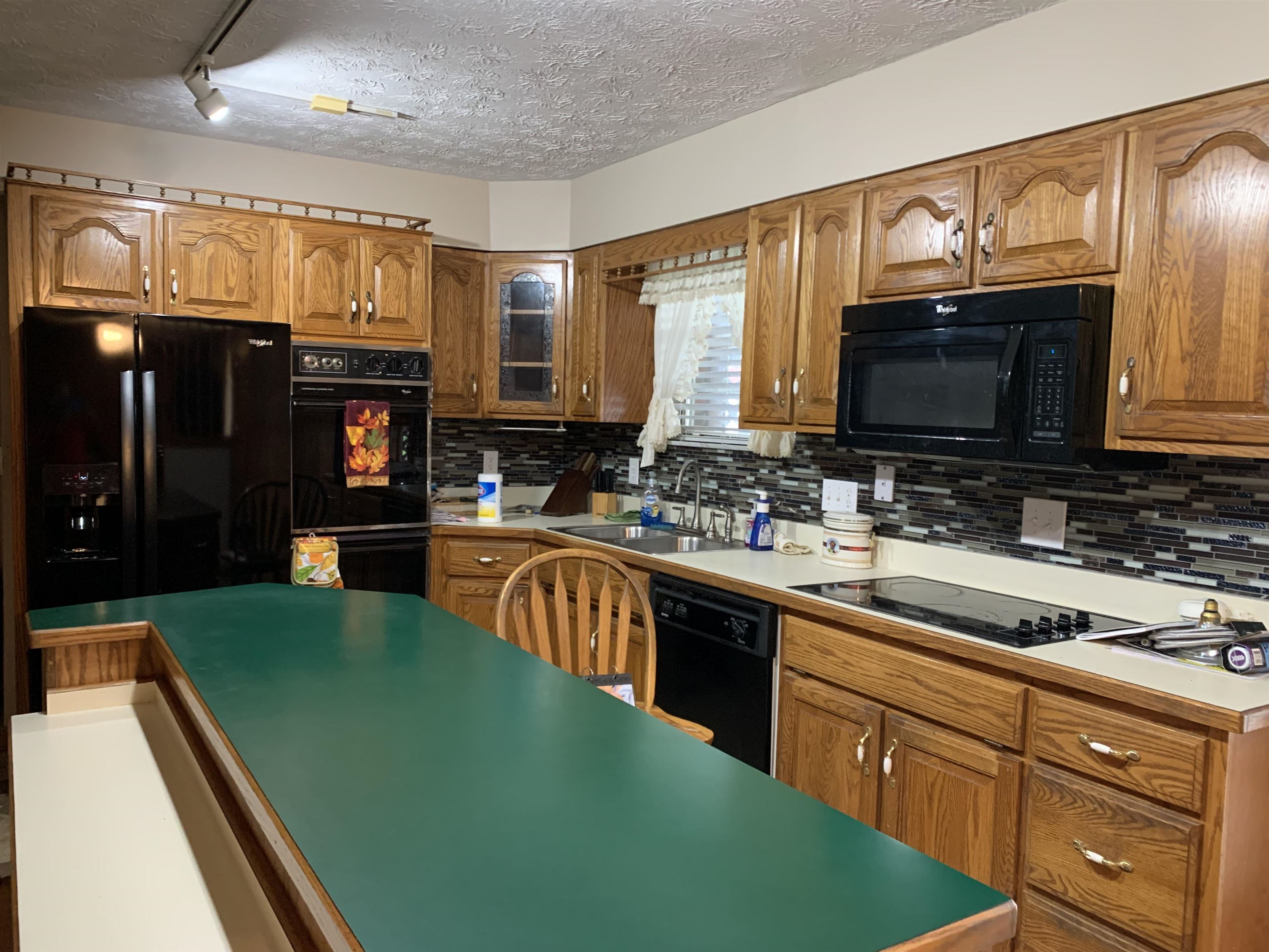1042 Brentwood Drive