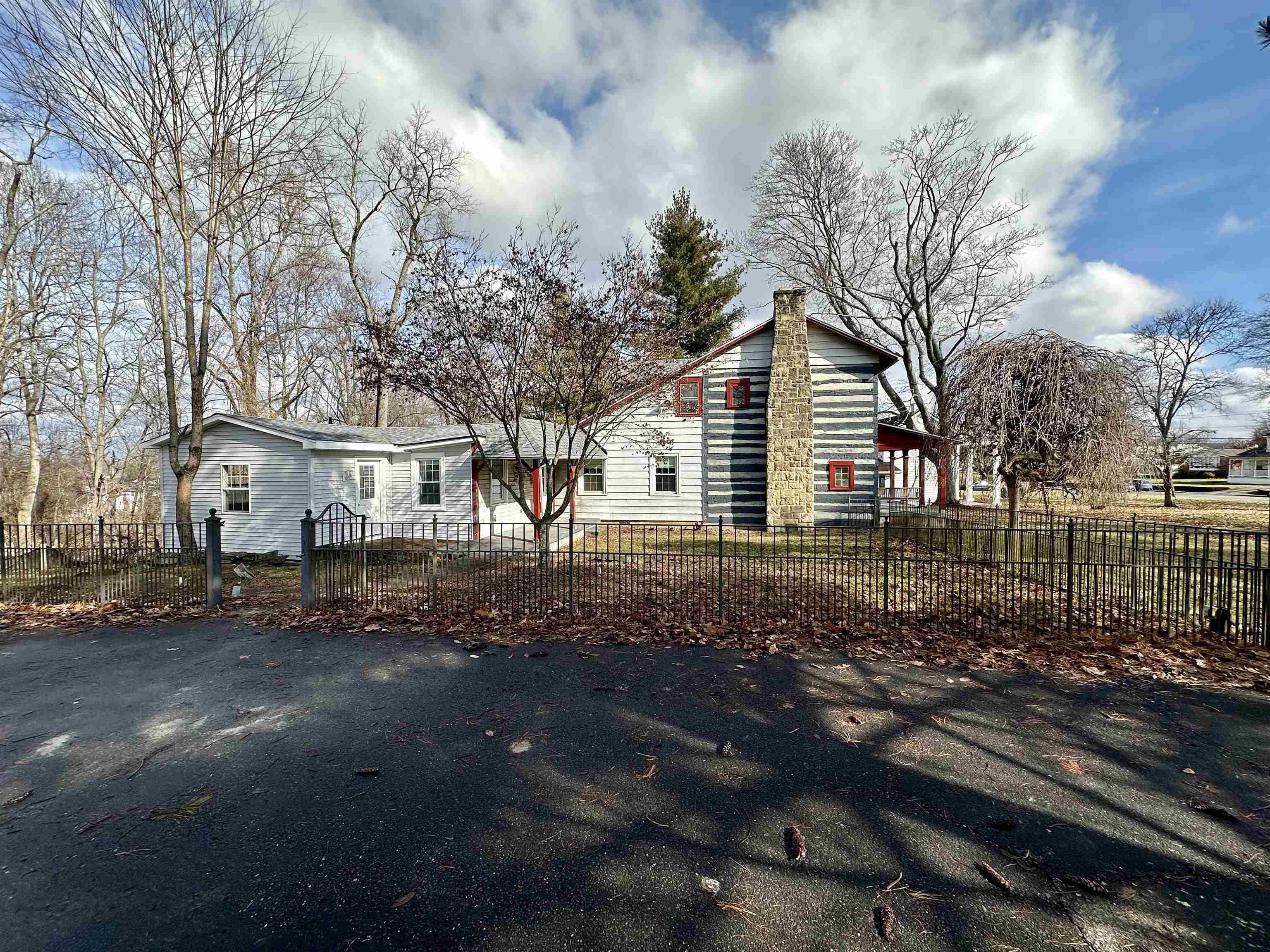 2703 S 29th Street