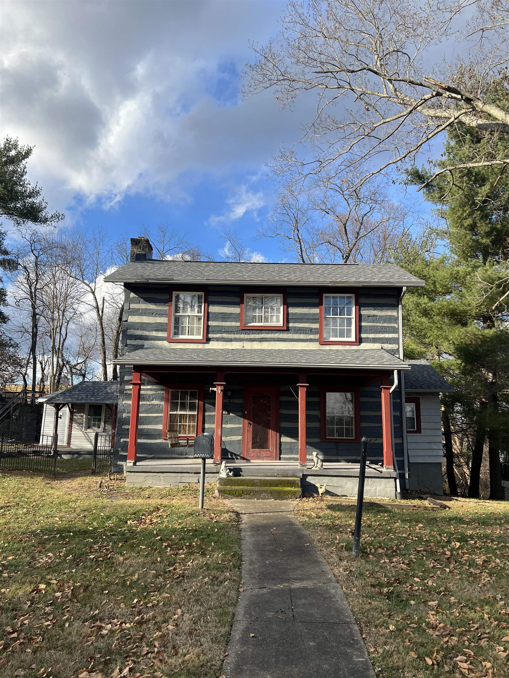 2703 S 29th Street
