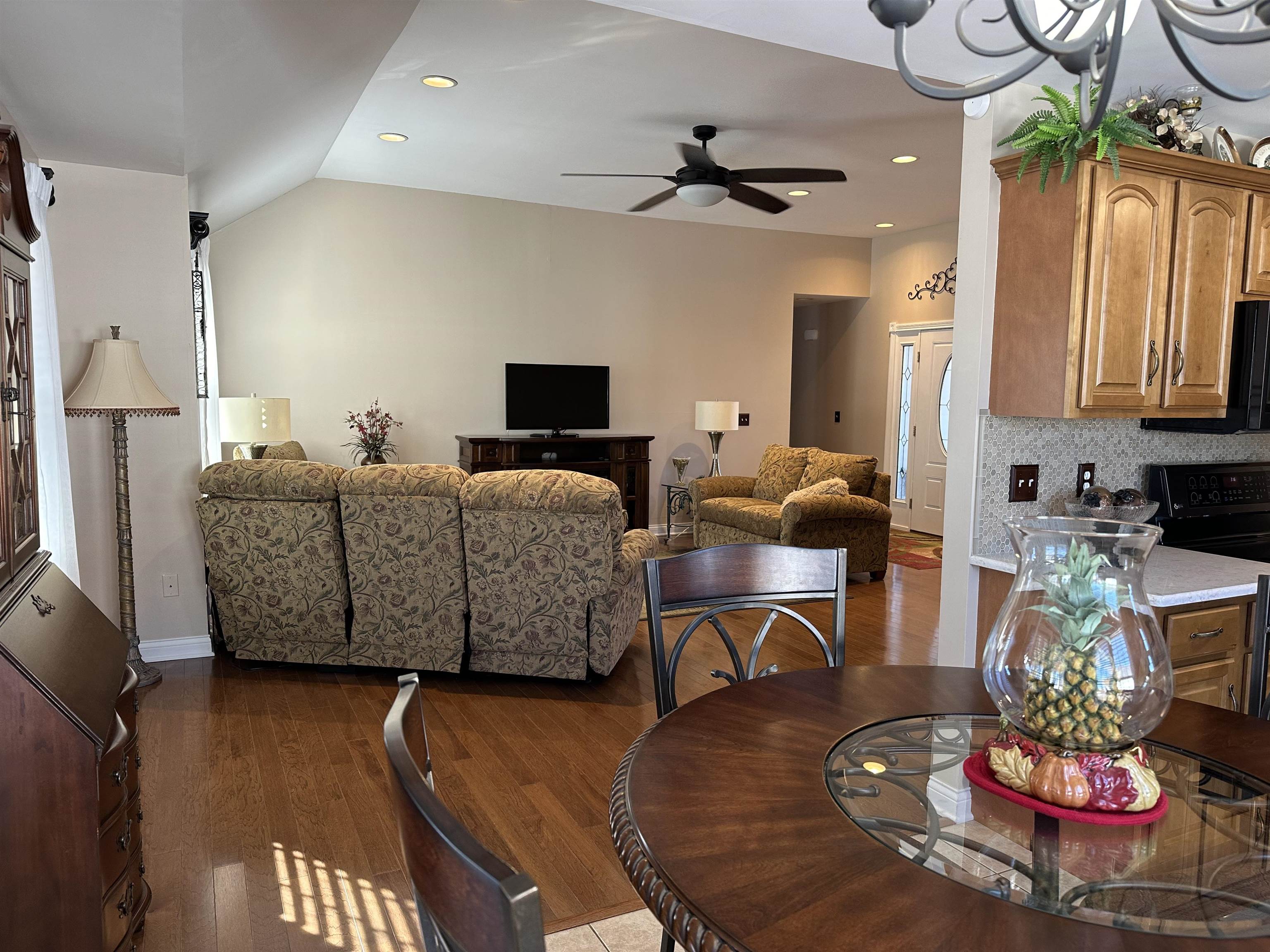 4932 Taylor Lane