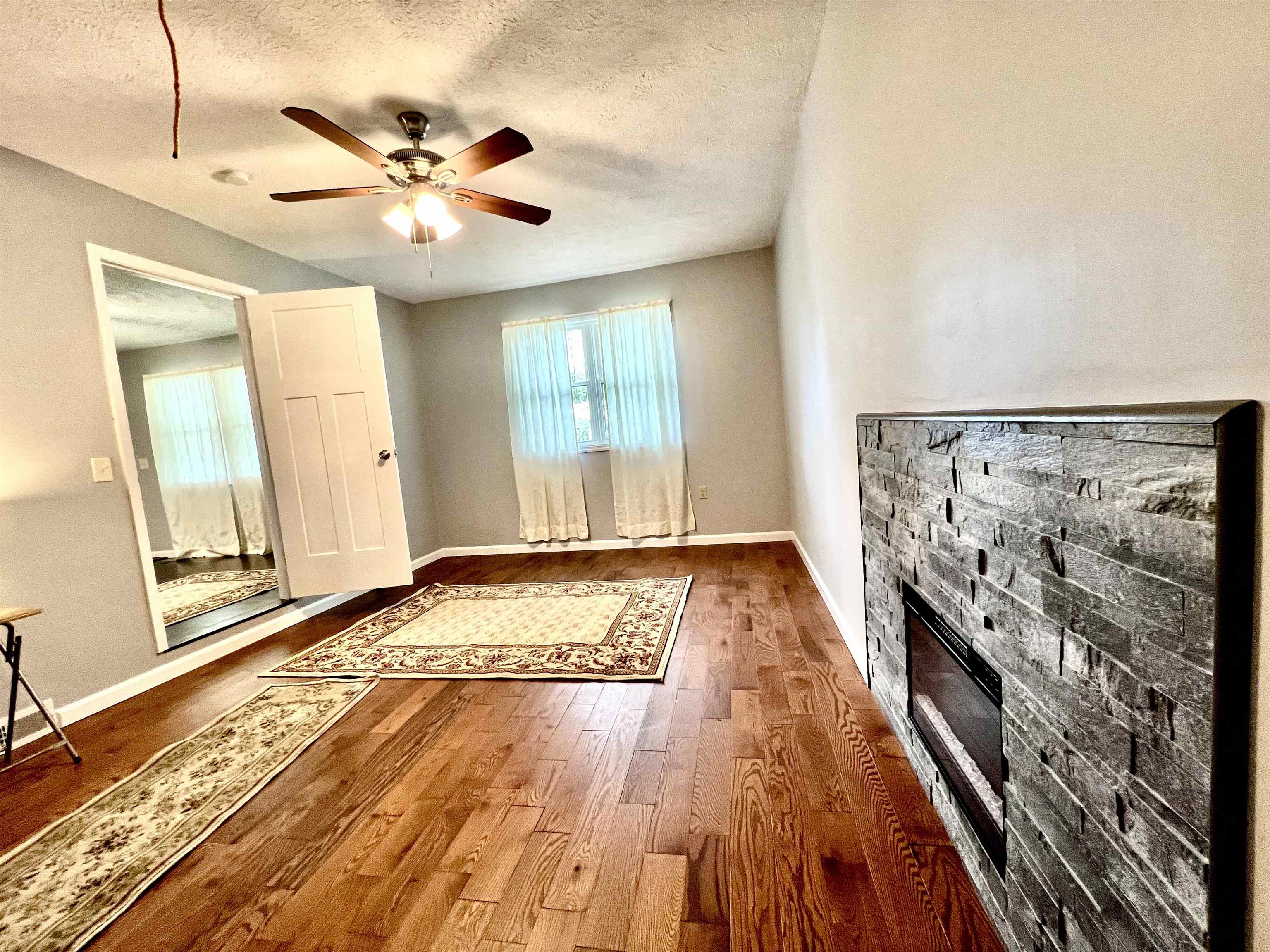 1509 Valley Drive