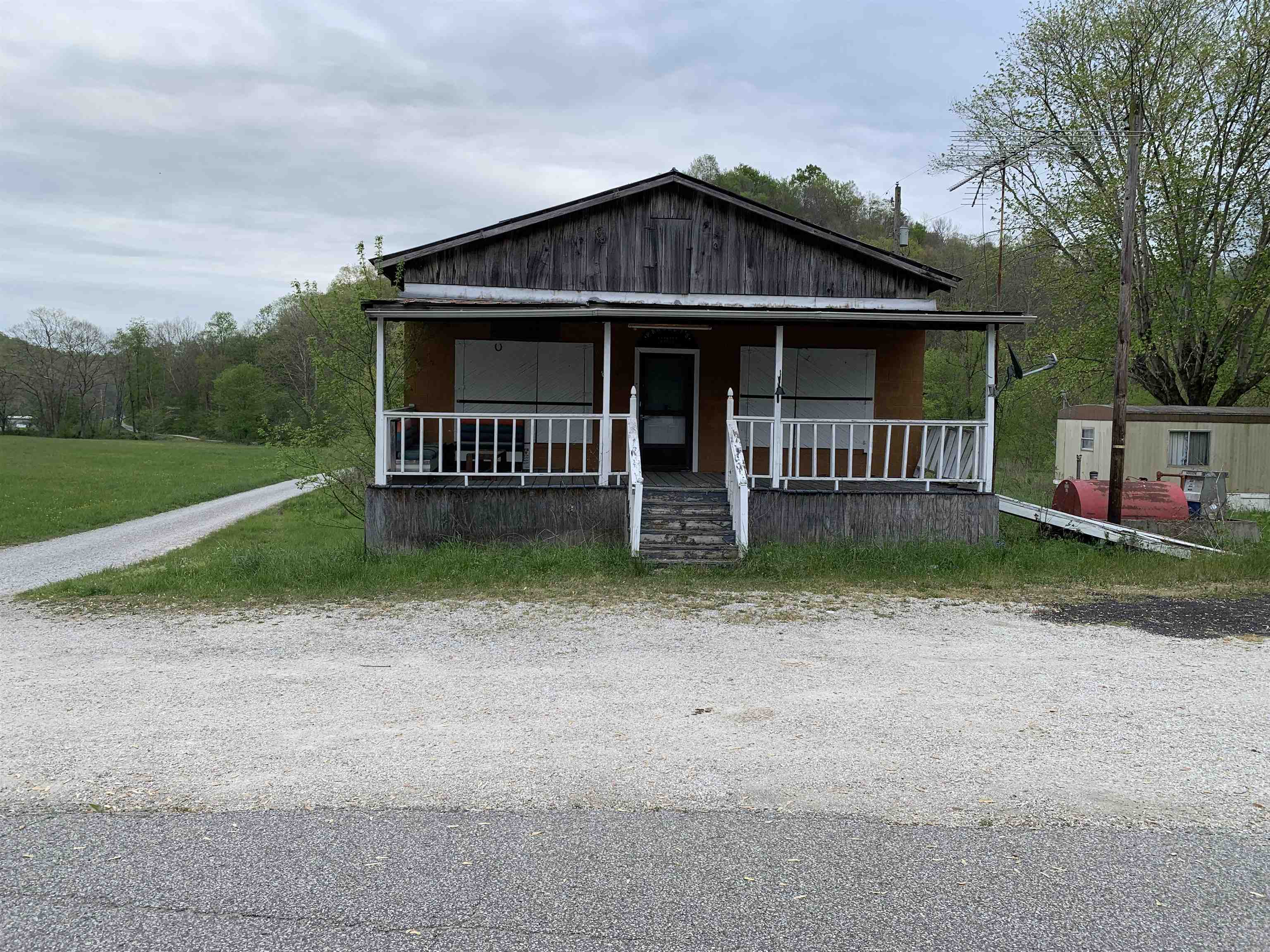 647 State Highway 486