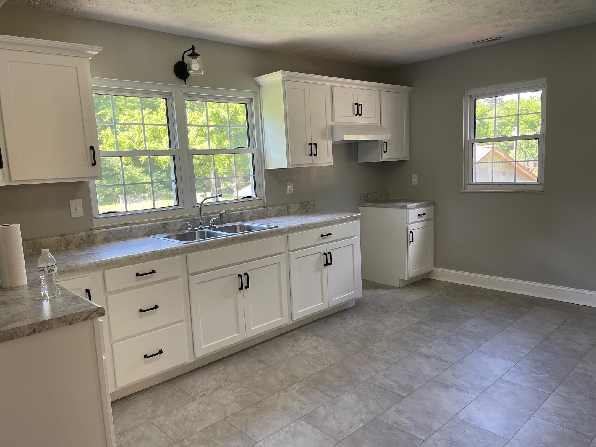 2724 Shopes Creek
