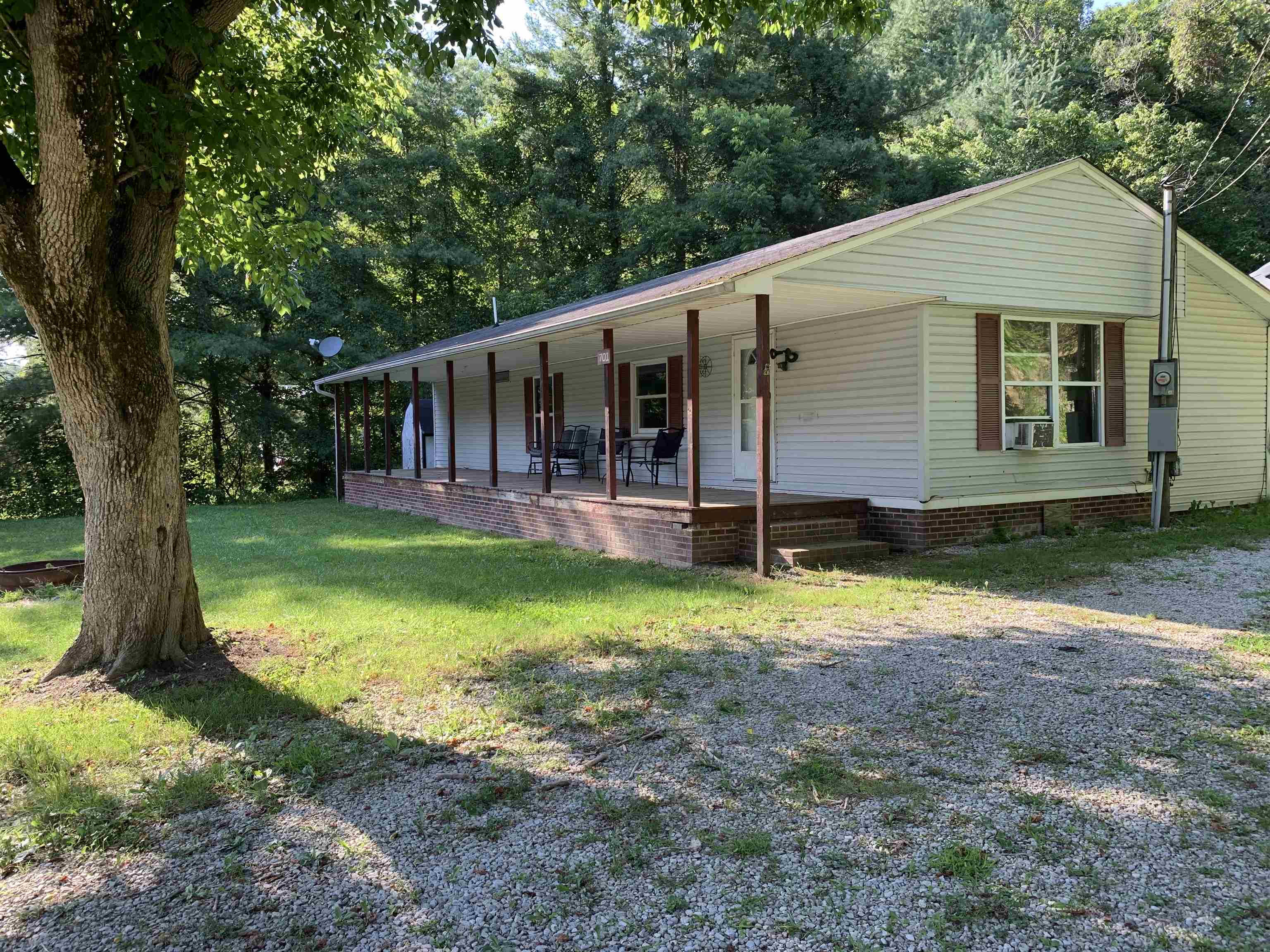 701 Old State Highway 773