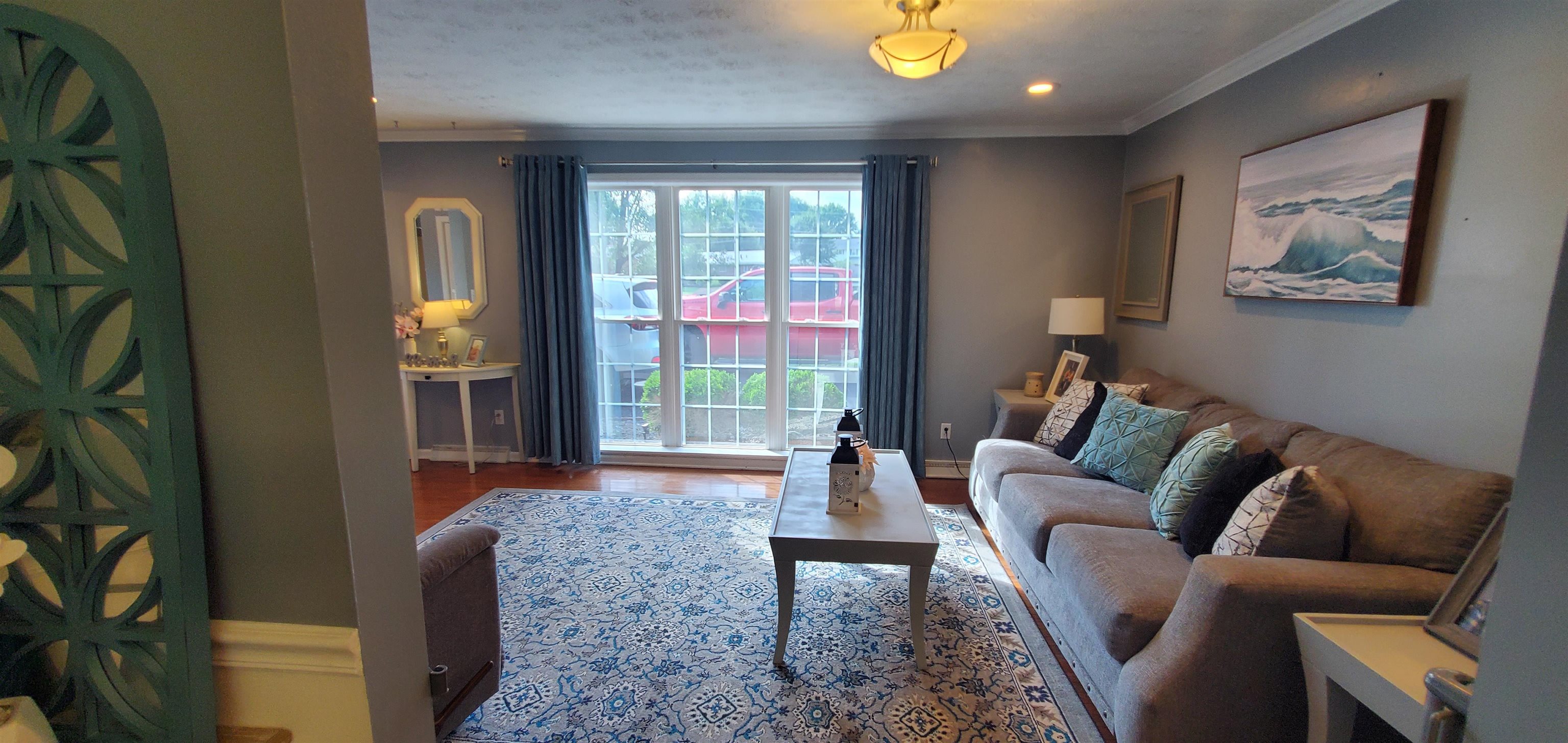 1003 Regis Street