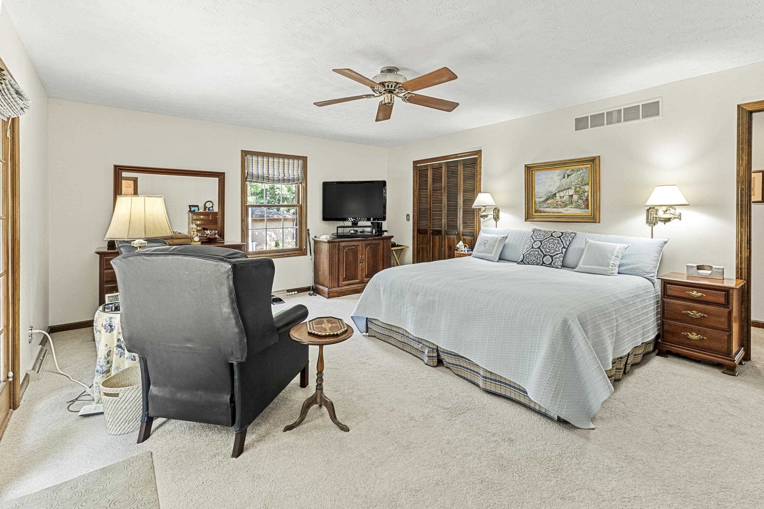 803 W Forestdale Court