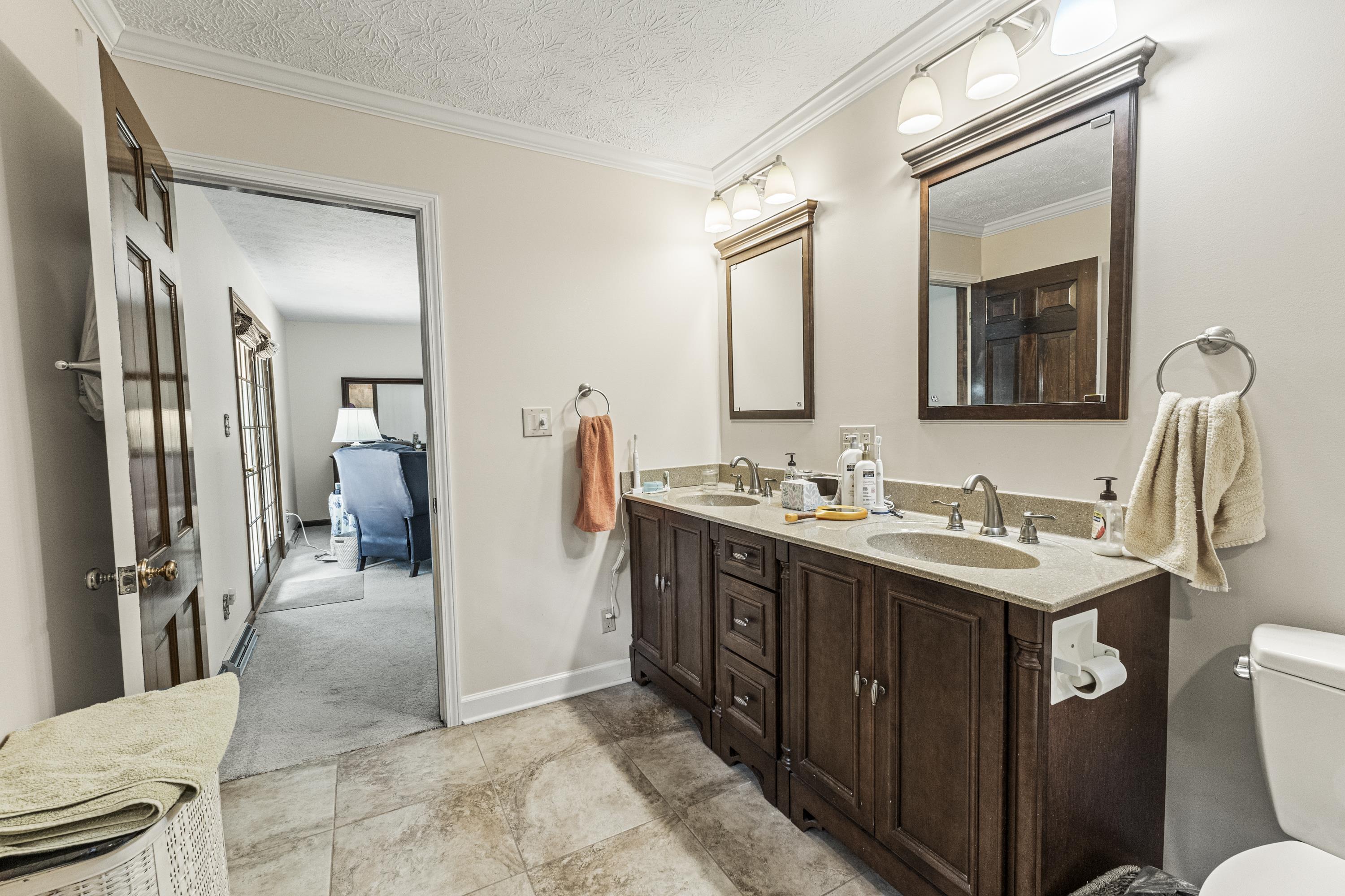 803 W Forestdale Court