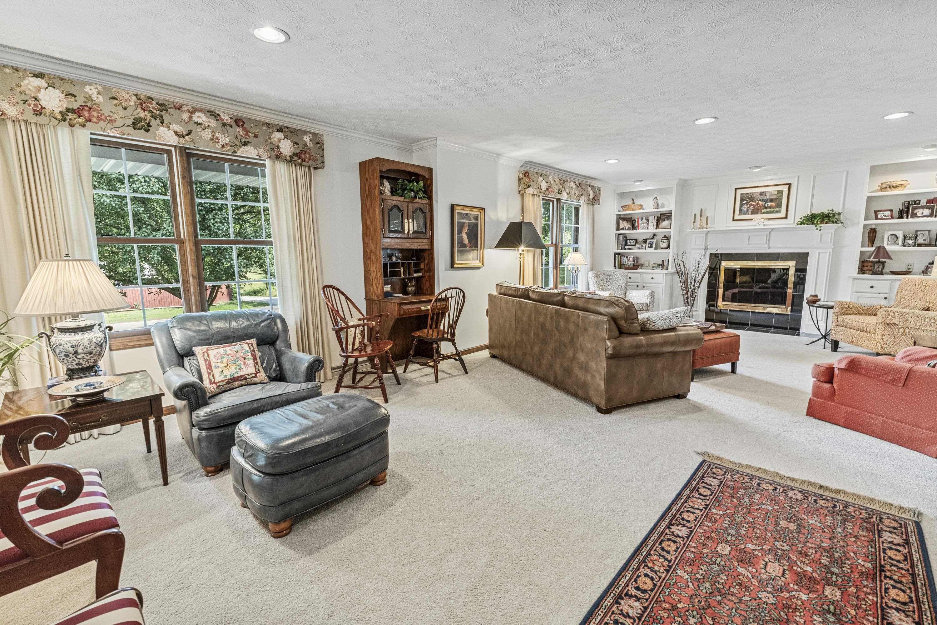 803 W Forestdale Court