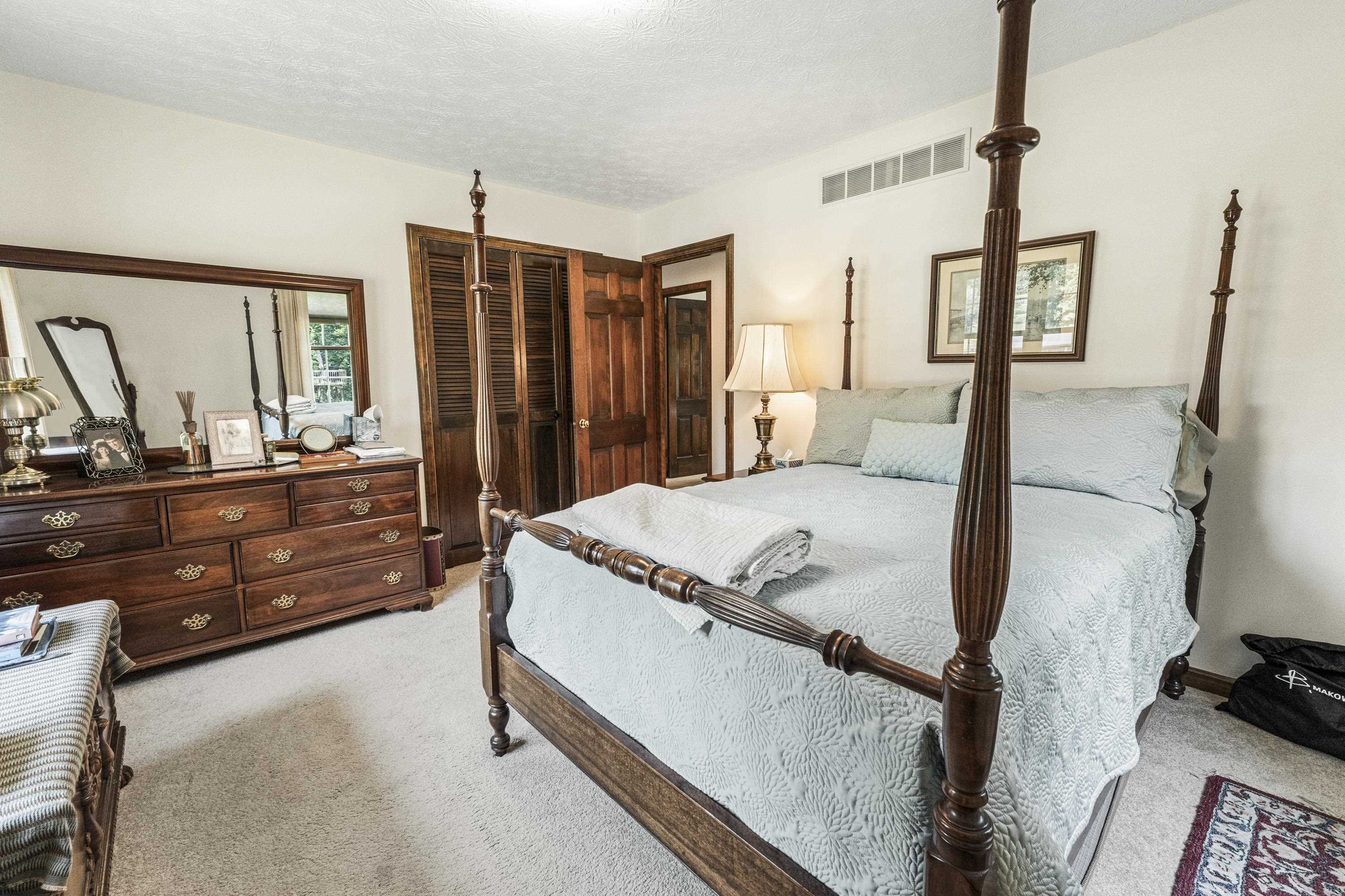 803 W Forestdale Court