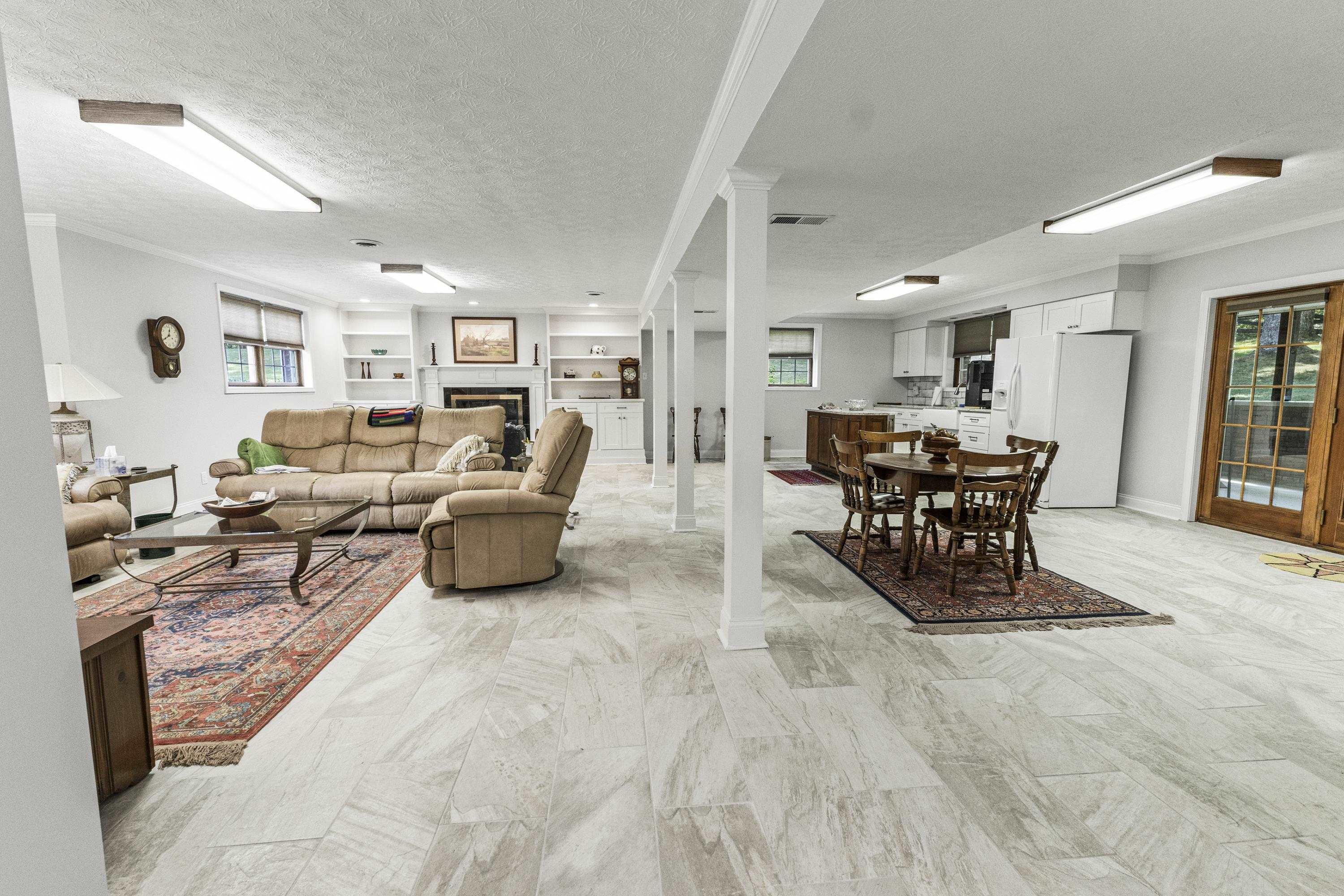 803 W Forestdale Court