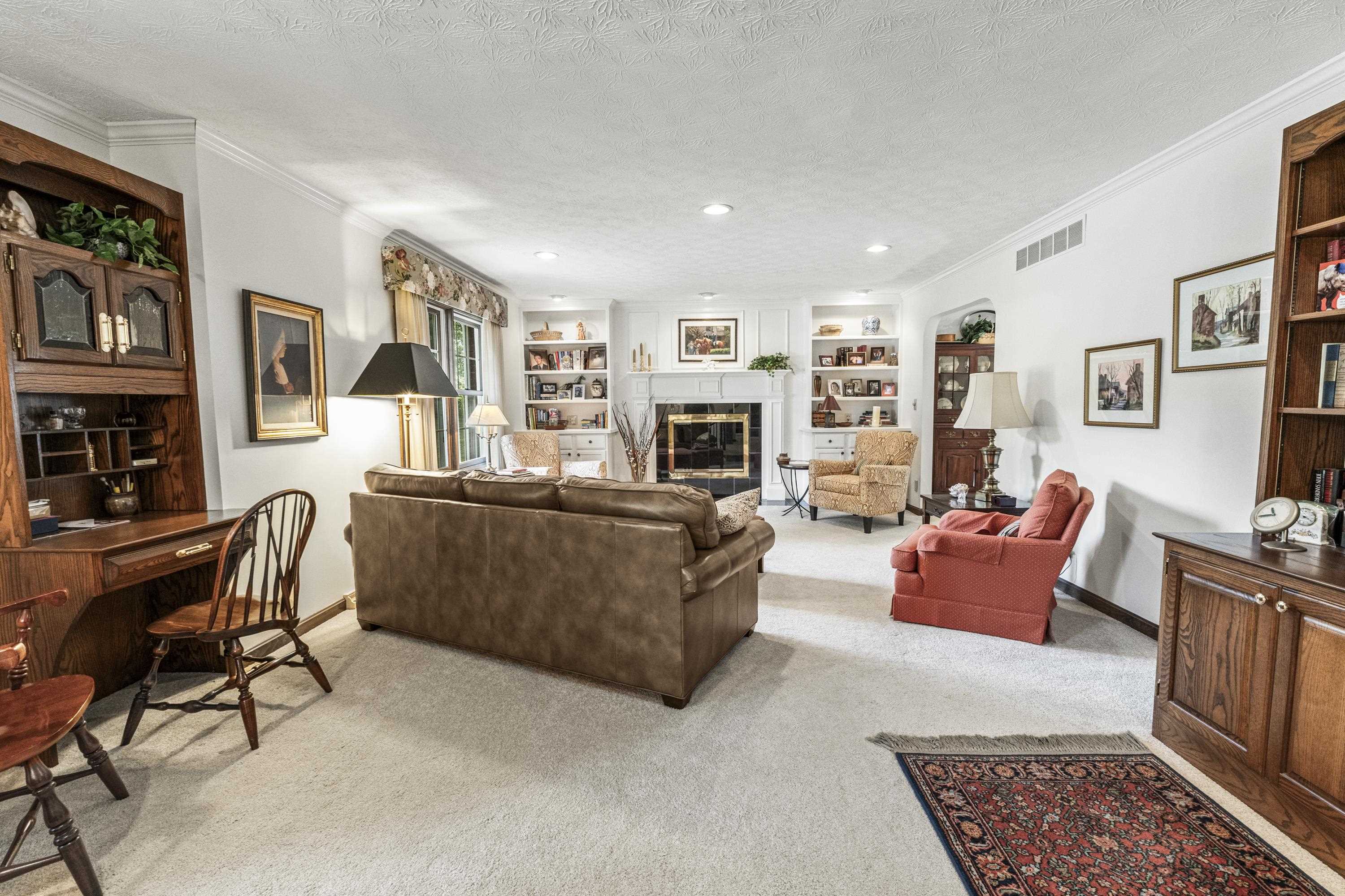 803 W Forestdale Court