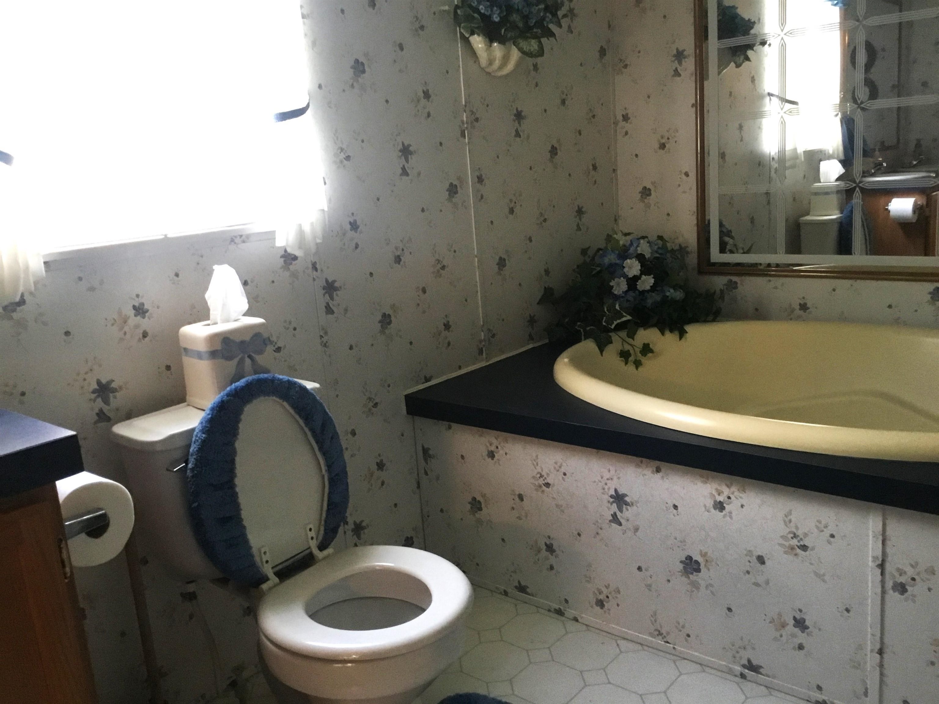 87 Plum Grove