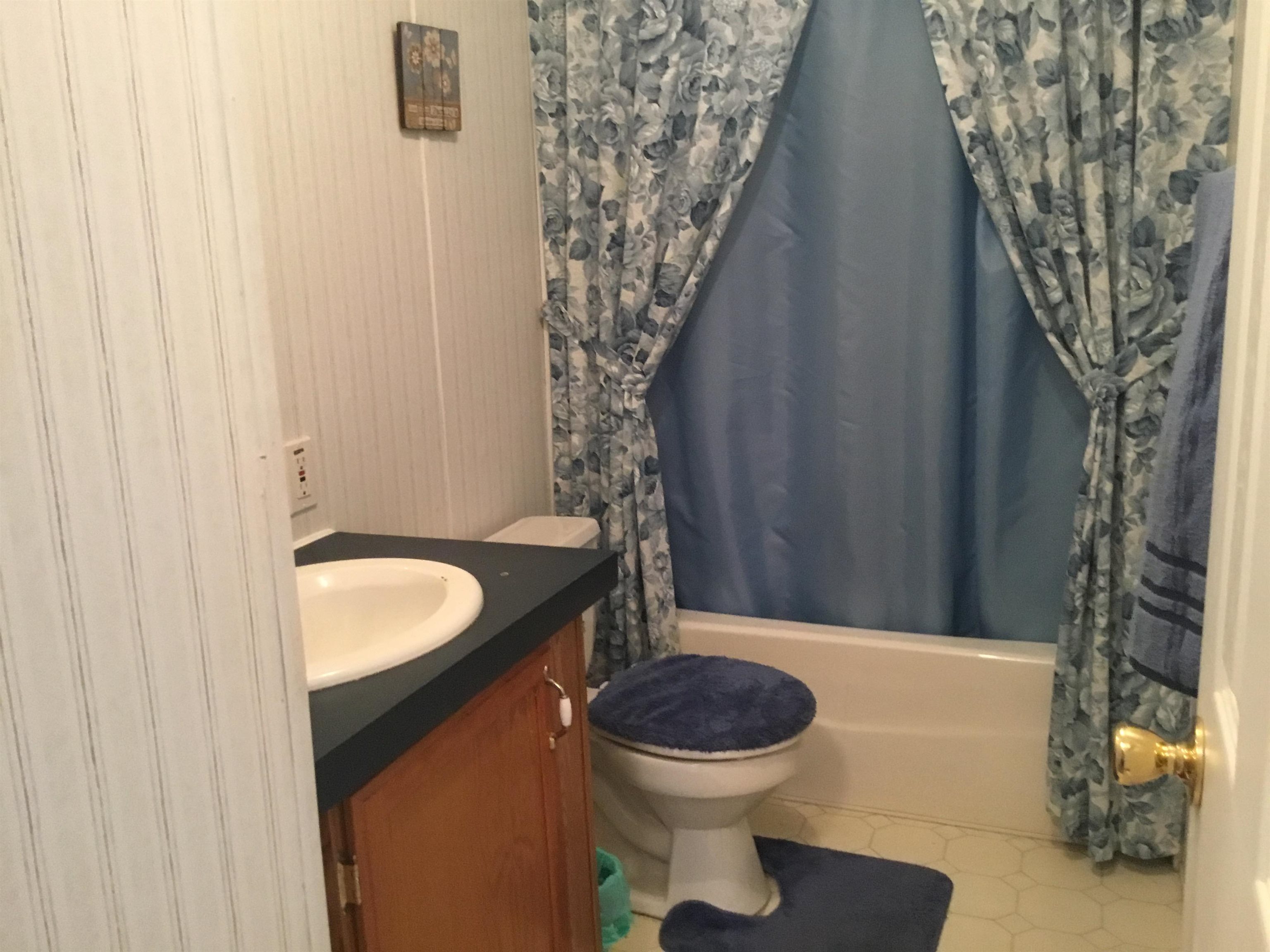 87 Plum Grove