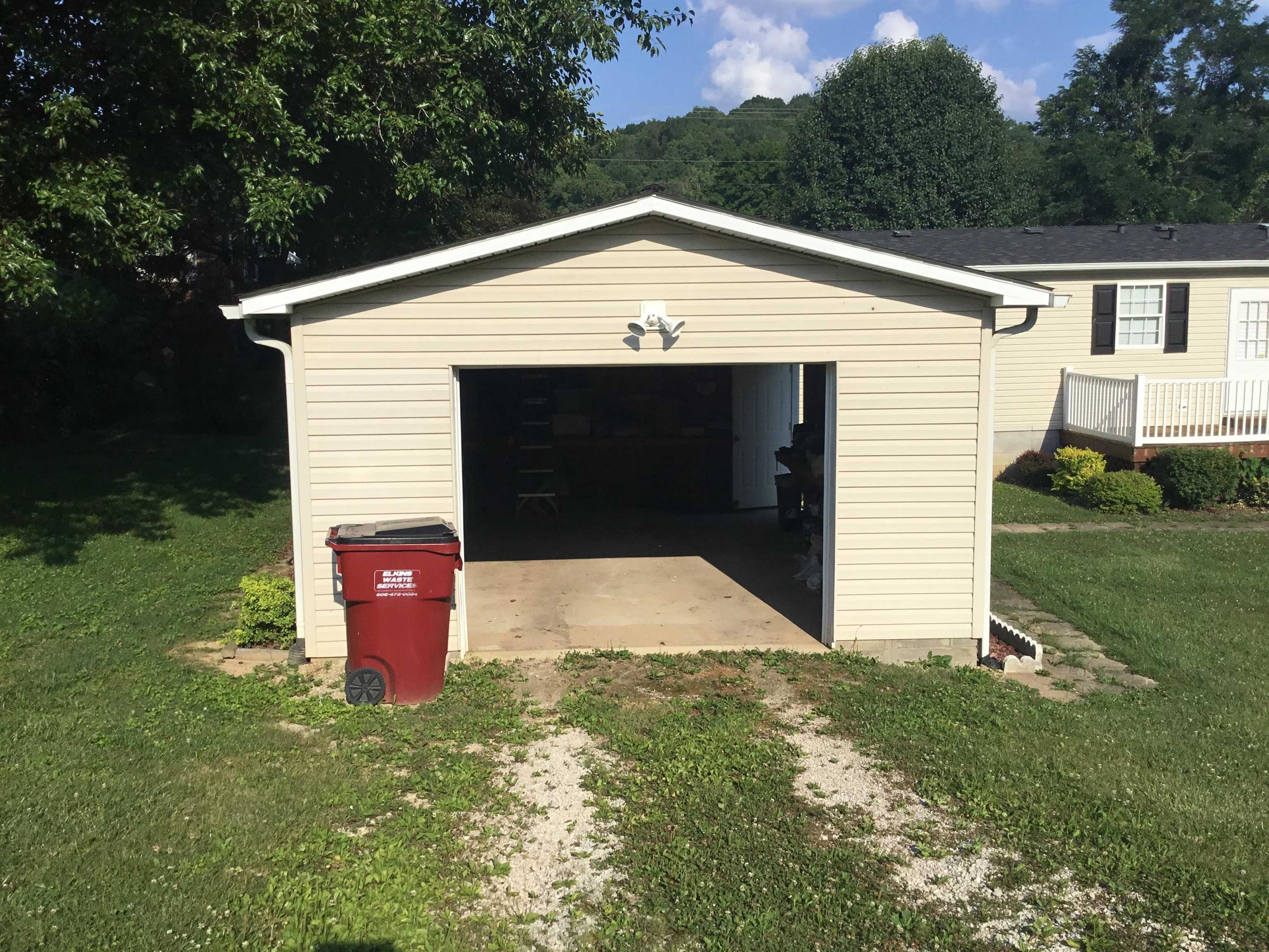 87 Plum Grove