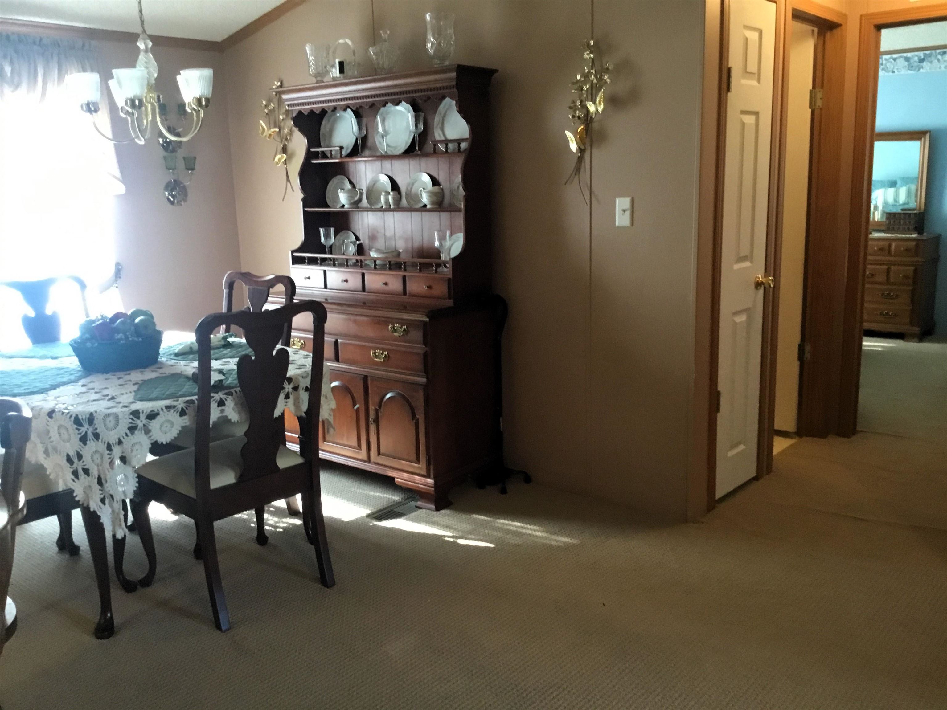 87 Plum Grove