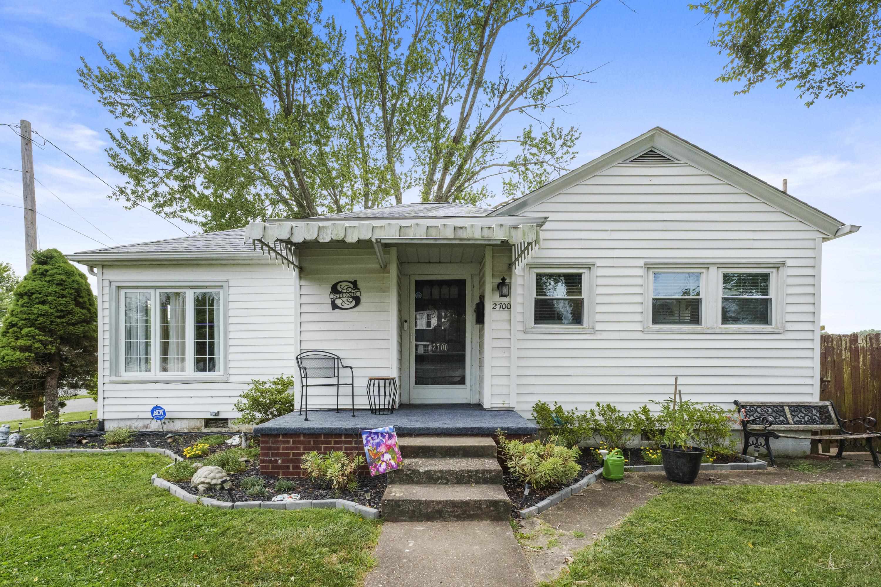 2700 Adams Avenue