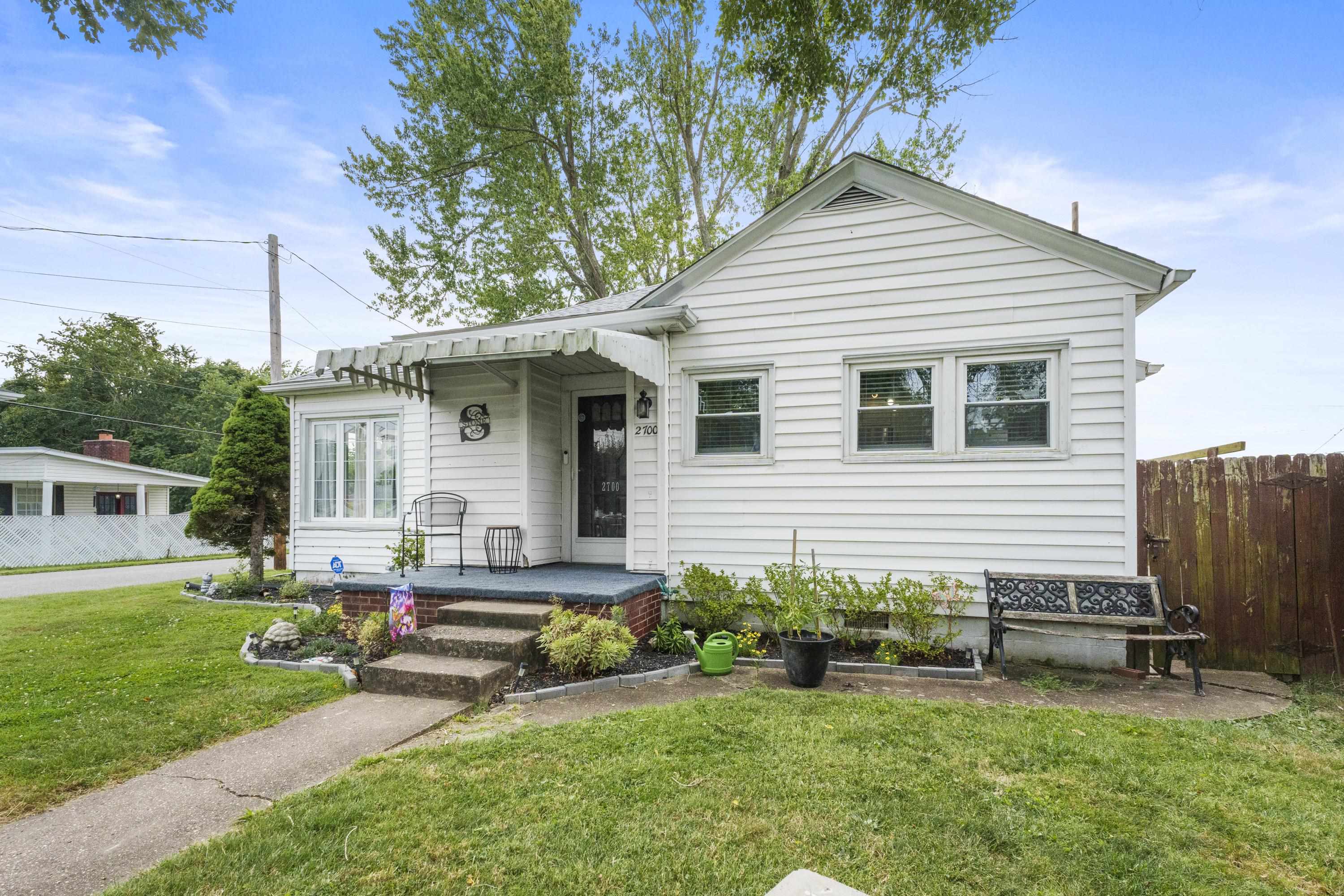 2700 Adams Avenue