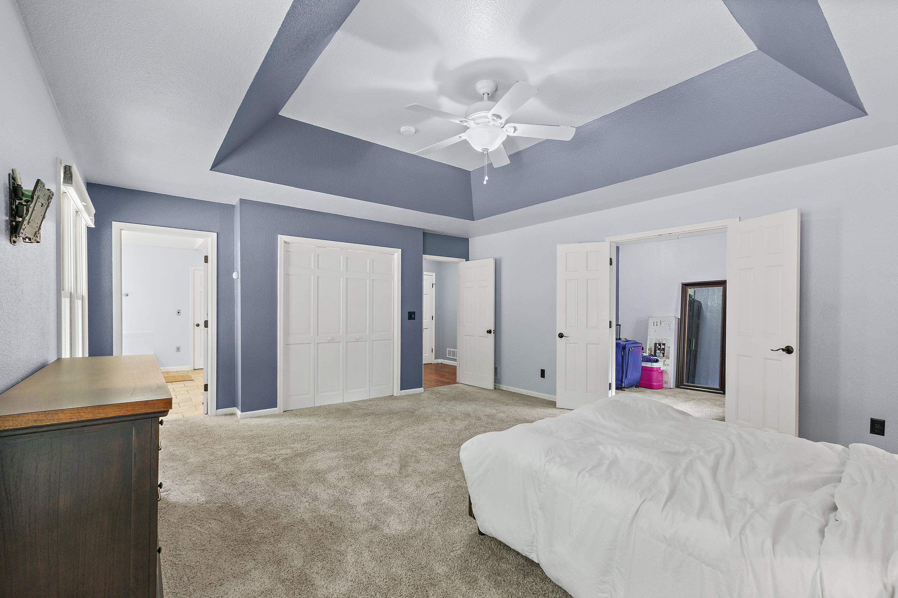 2542 Foxhunters Road